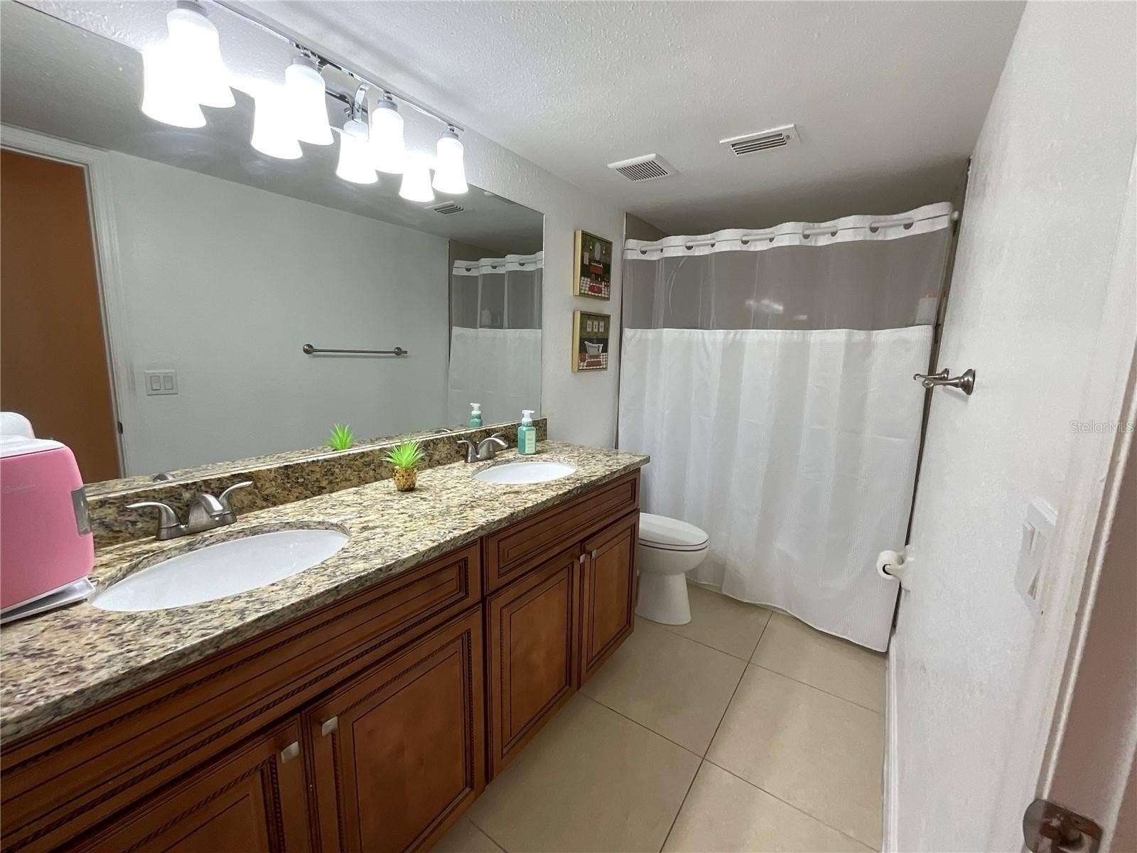 6004 HARDROCK CIRCLE, Orlando, FL 32819 BATHROOM 3