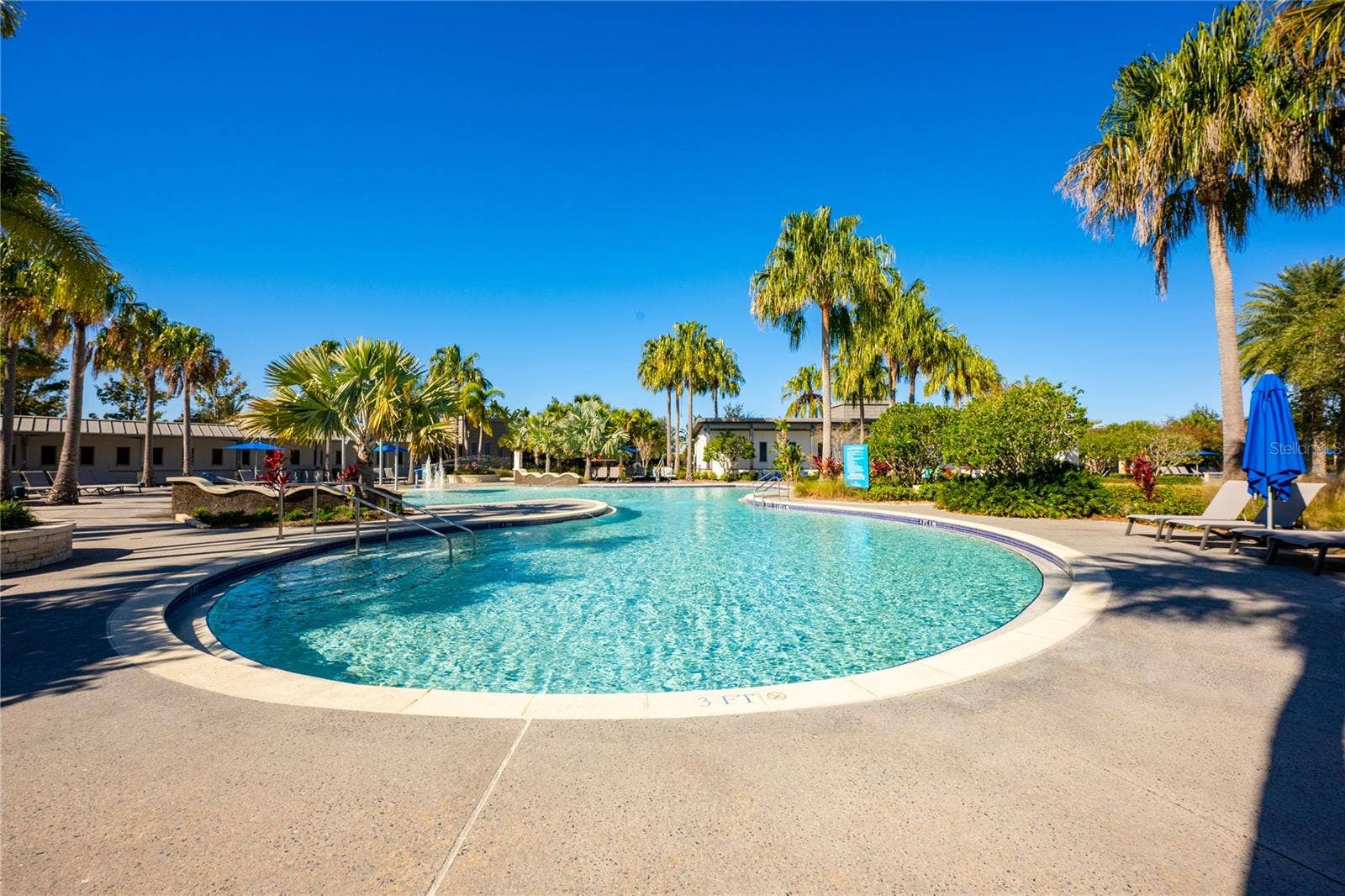 14061 WALCOTT AVENUE, Orlando, FL 32827 Community Pool.