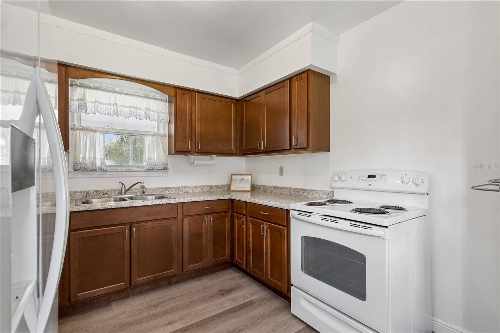 1125 GUERNSEY STREET, Orlando, FL 32804 1125 GUERNSEY STREET, Orlando, FL 32804