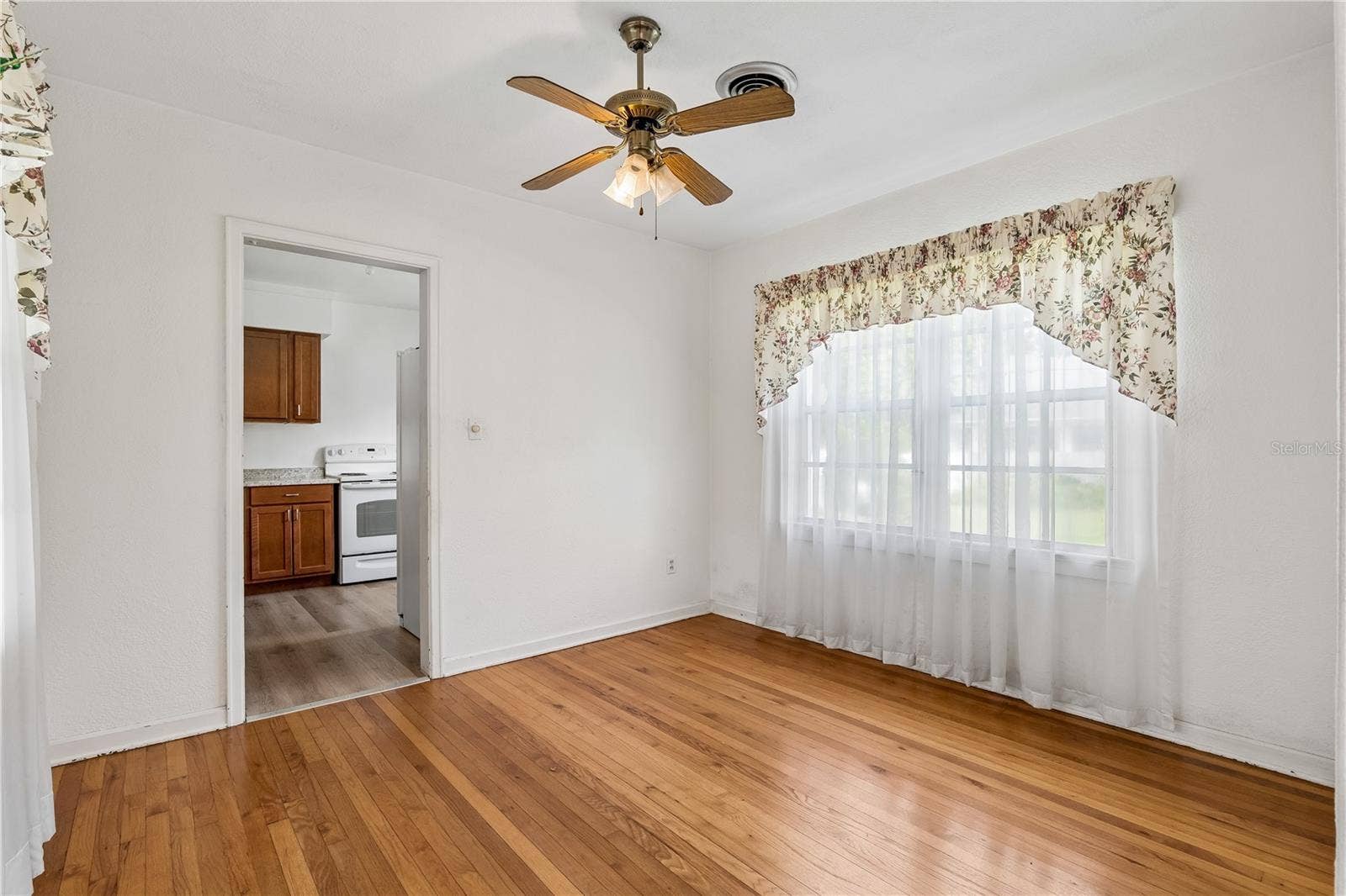 1125 GUERNSEY STREET, Orlando, FL 32804 1125 GUERNSEY STREET, Orlando, FL 32804