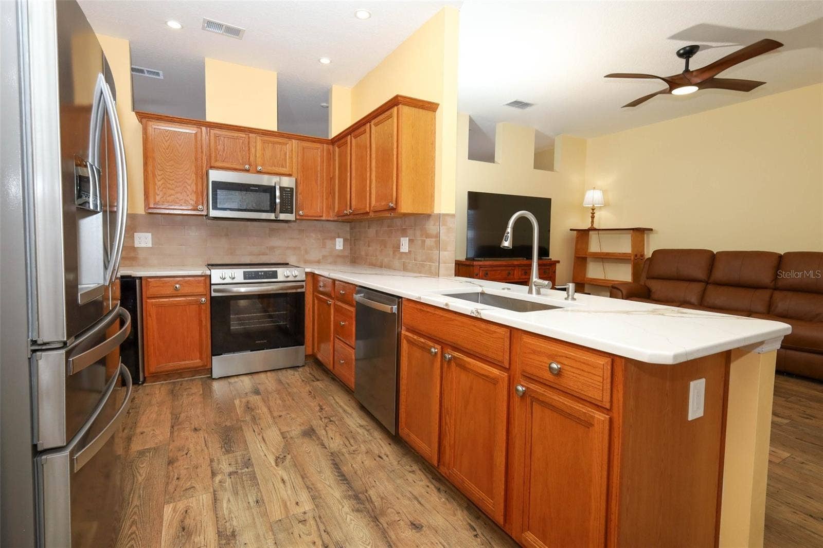 2936 CEDAR GLEN PLACE, Oviedo, FL 32765 2936 CEDAR GLEN PLACE, Oviedo, FL 32765