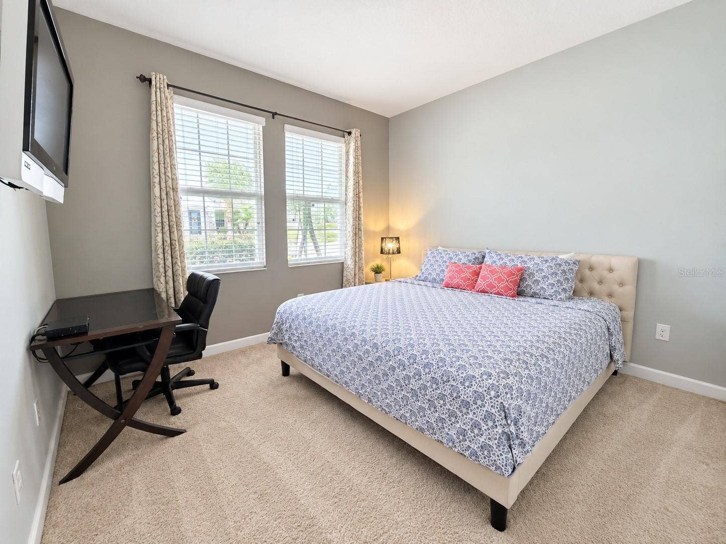 1516 BUNKER DRIVE, Davenport, FL 33896 Versatile bedroom space ideal for guests, family, office or hobby use. Located on the First Floor.