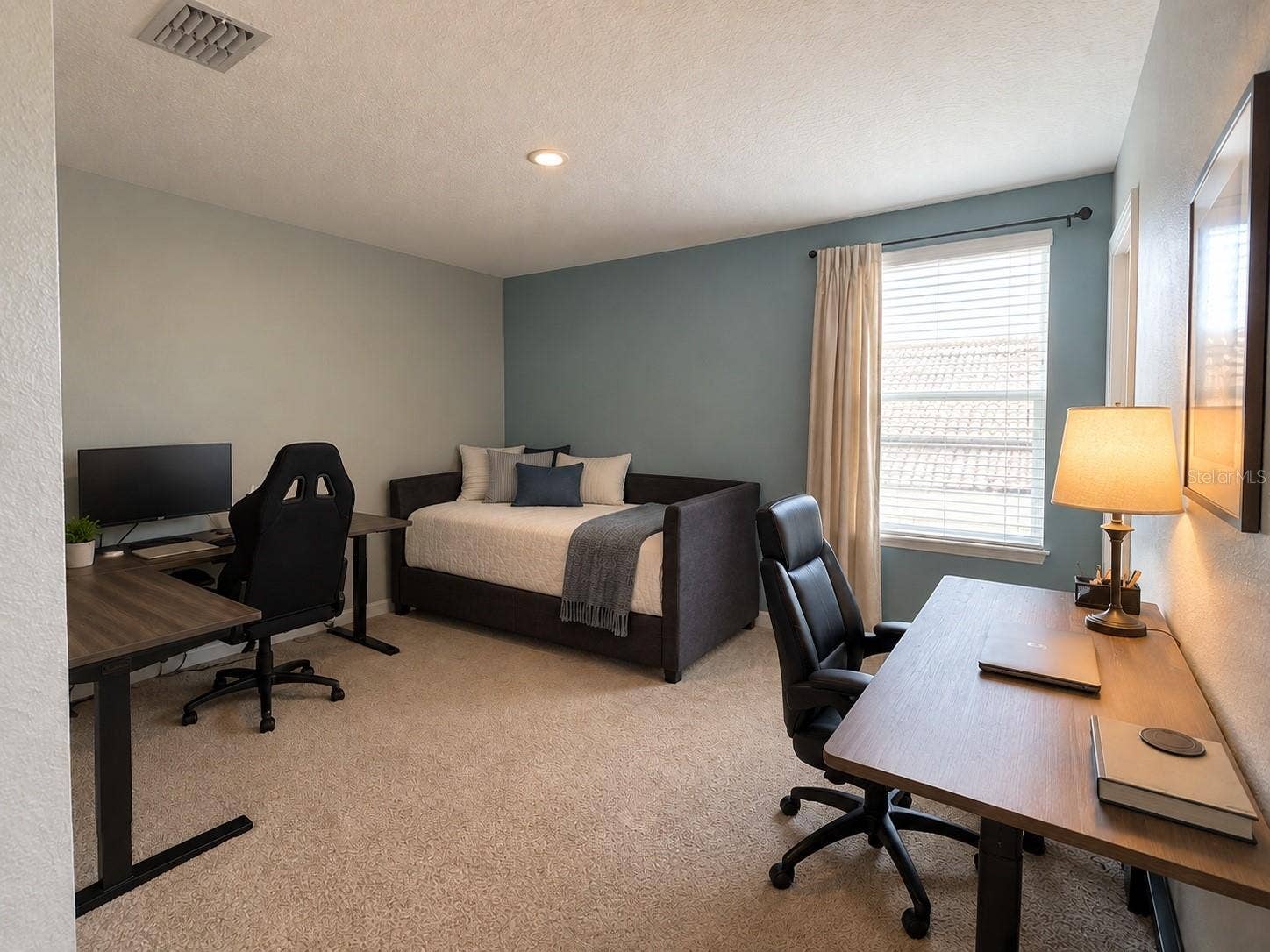 1516 BUNKER DRIVE, Davenport, FL 33896 Well-proportioned fifth bedroom with ample closet space.
