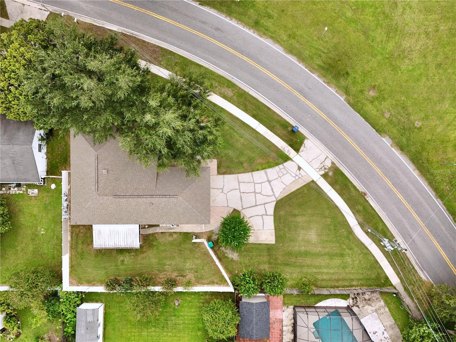 8611 EL PRADO AVENUE, Orlando, FL 32825 8611 EL PRADO AVENUE, Orlando, FL 32825