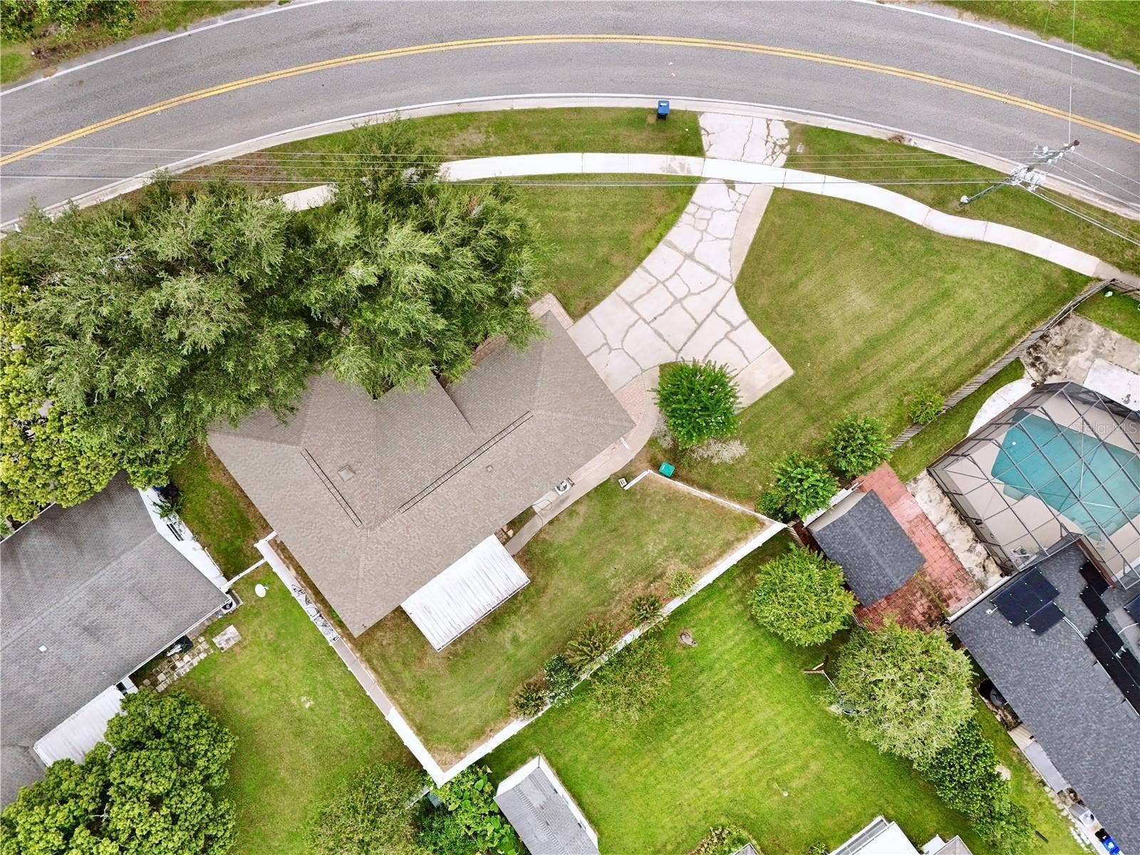 8611 EL PRADO AVENUE, Orlando, FL 32825 8611 EL PRADO AVENUE, Orlando, FL 32825