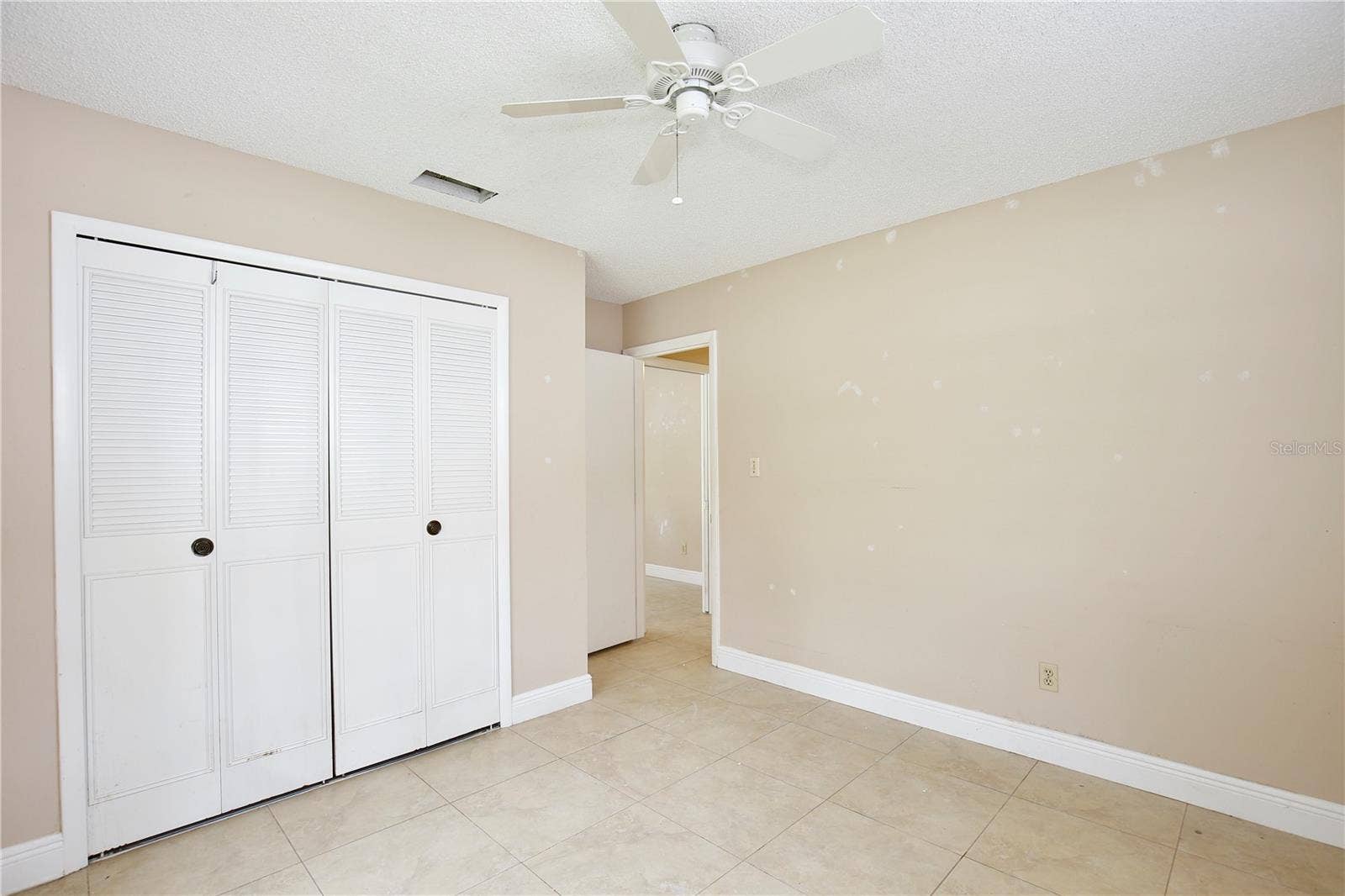 8611 EL PRADO AVENUE, Orlando, FL 32825 8611 EL PRADO AVENUE, Orlando, FL 32825
