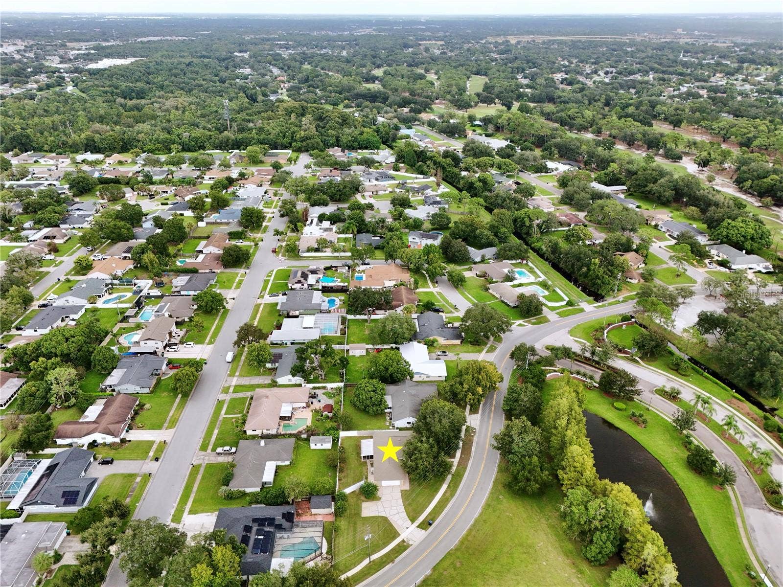 8611 EL PRADO AVENUE, Orlando, FL 32825 8611 EL PRADO AVENUE, Orlando, FL 32825