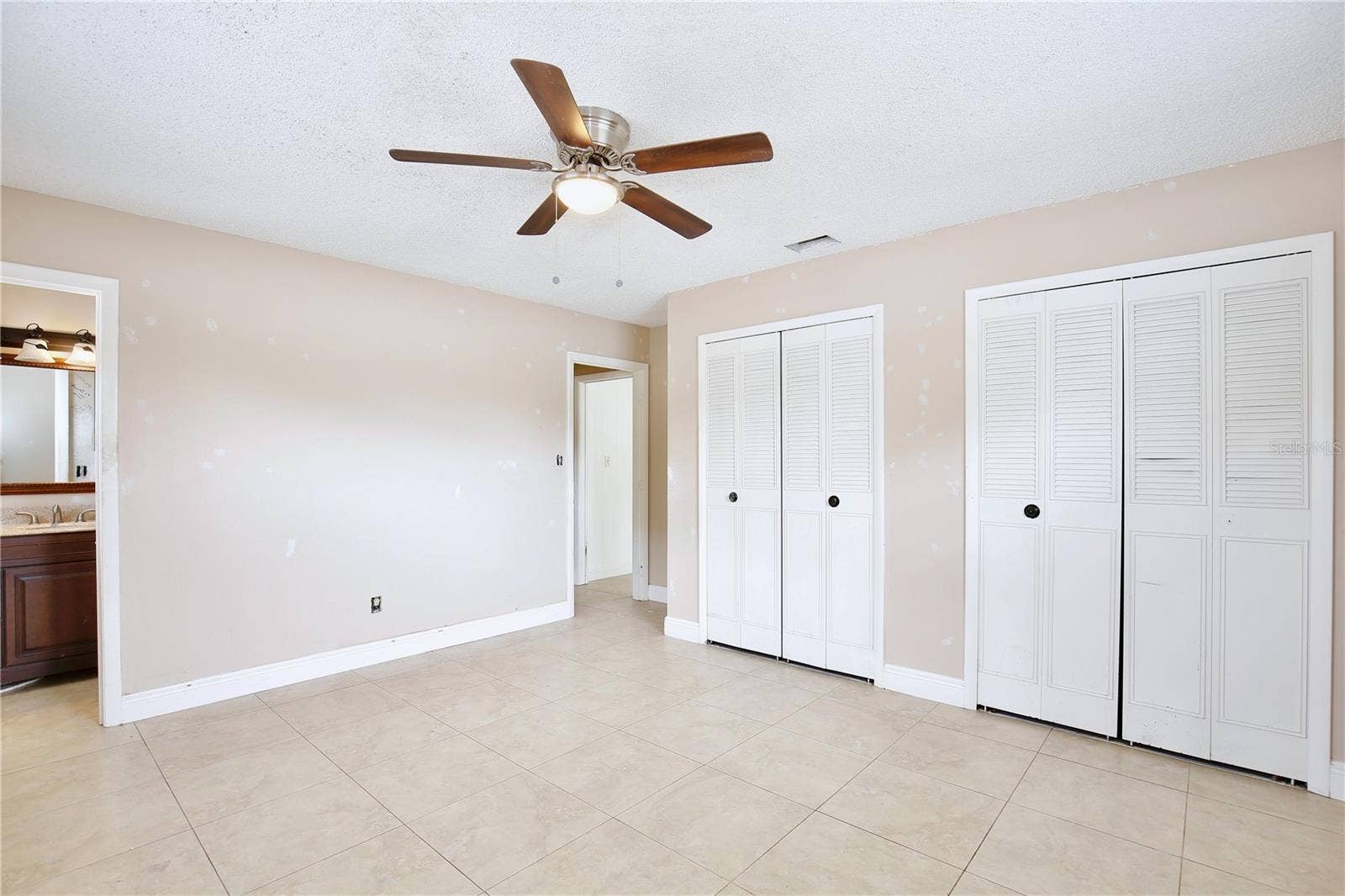 8611 EL PRADO AVENUE, Orlando, FL 32825 8611 EL PRADO AVENUE, Orlando, FL 32825