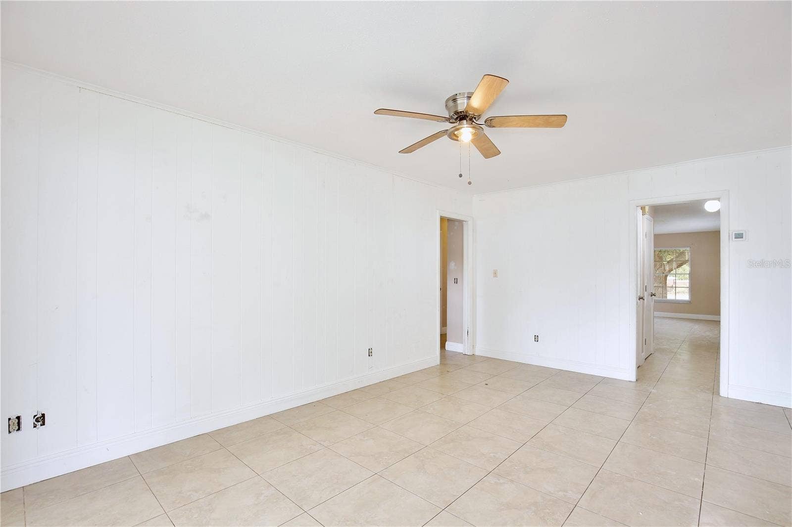 8611 EL PRADO AVENUE, Orlando, FL 32825 8611 EL PRADO AVENUE, Orlando, FL 32825