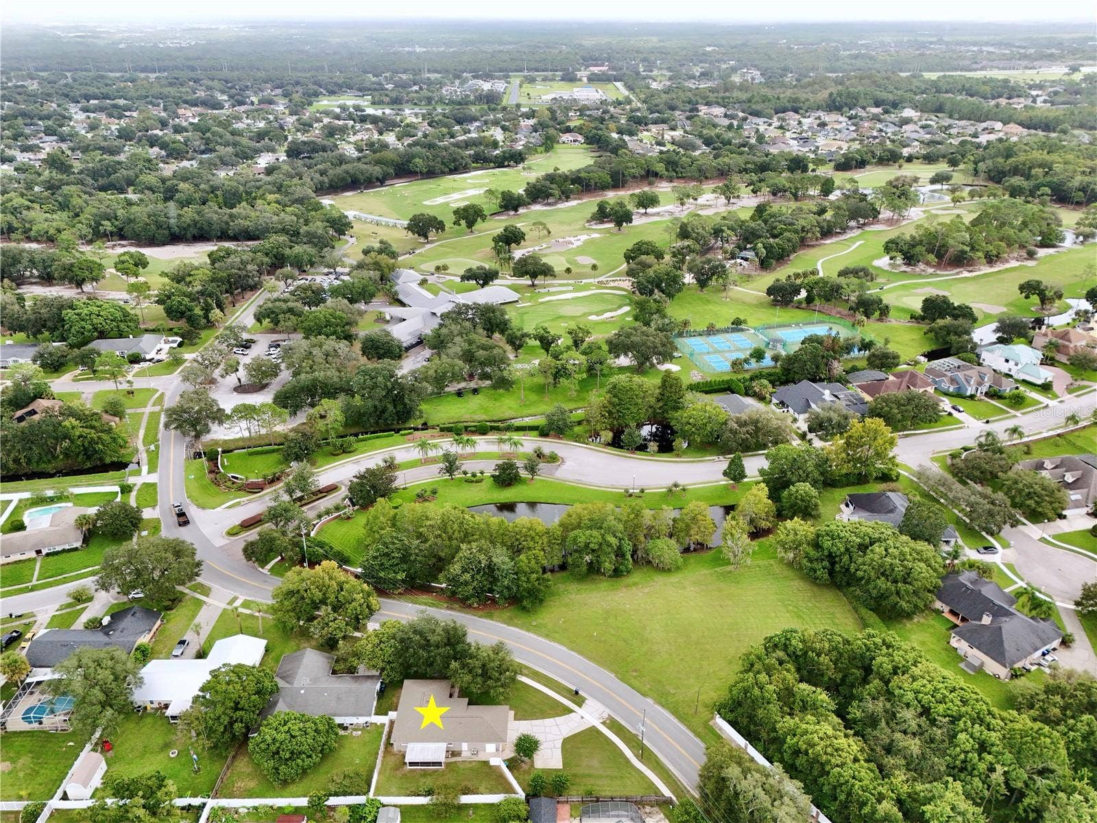 8611 EL PRADO AVENUE, Orlando, FL 32825 8611 EL PRADO AVENUE, Orlando, FL 32825