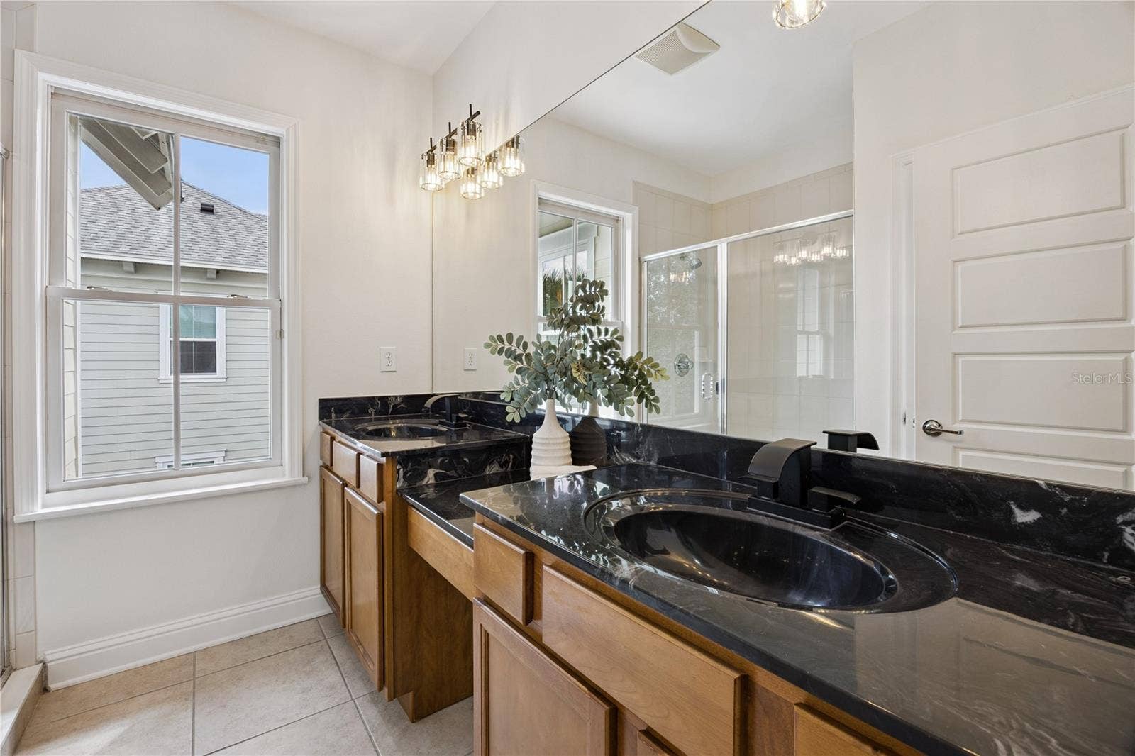 1362 UNION CLUB DRIVE, Winter Garden, FL 34787 Primary bathroom with double sinks