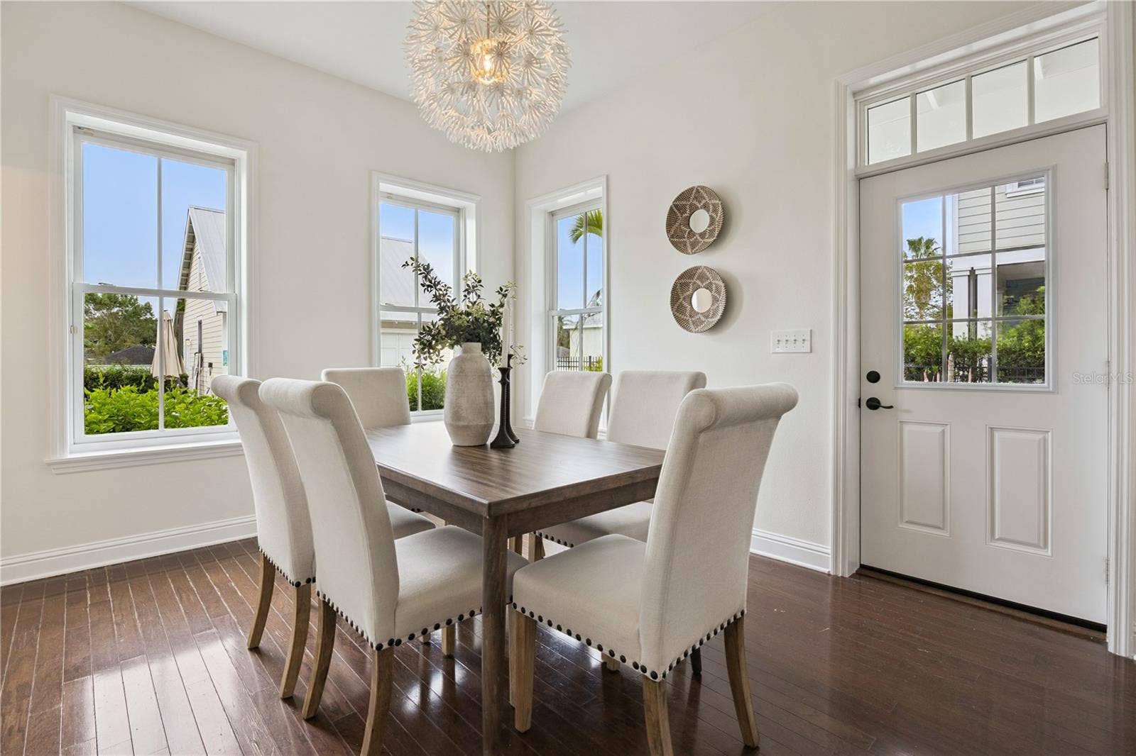 1362 UNION CLUB DRIVE, Winter Garden, FL 34787 Access to the outdoor porch from dining room