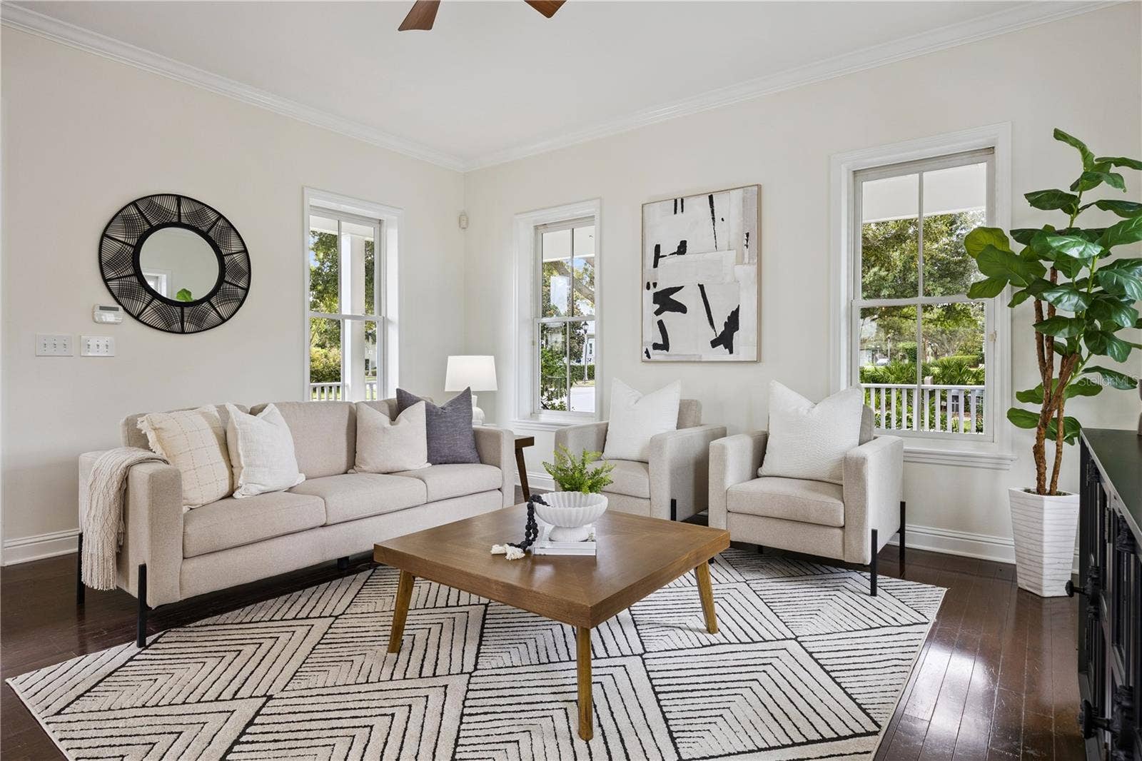 1362 UNION CLUB DRIVE, Winter Garden, FL 34787 Large bright living room