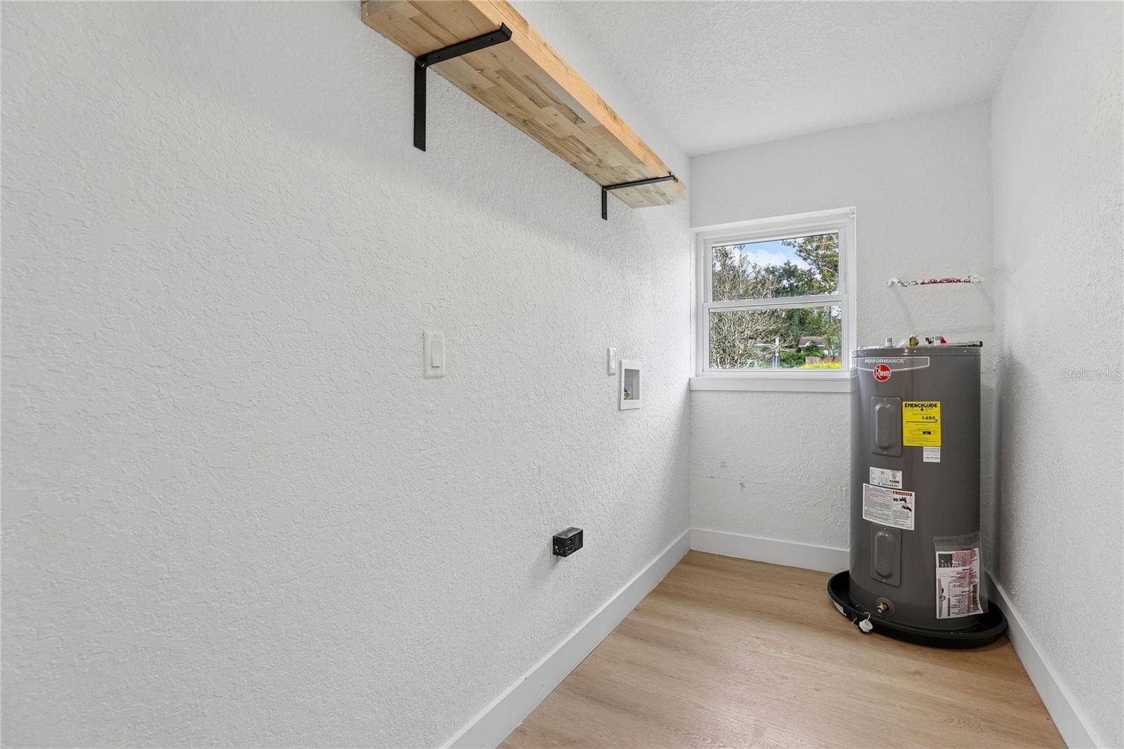 1718 CAMPBELL AVENUE, Orlando, FL 32806 Dedicated indoor laundry + 2026 WATER HEATER another major update already done