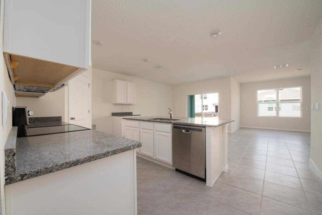 2723 SUNKISSED DRIVE, St Cloud, FL 34771 Kitchen view 4