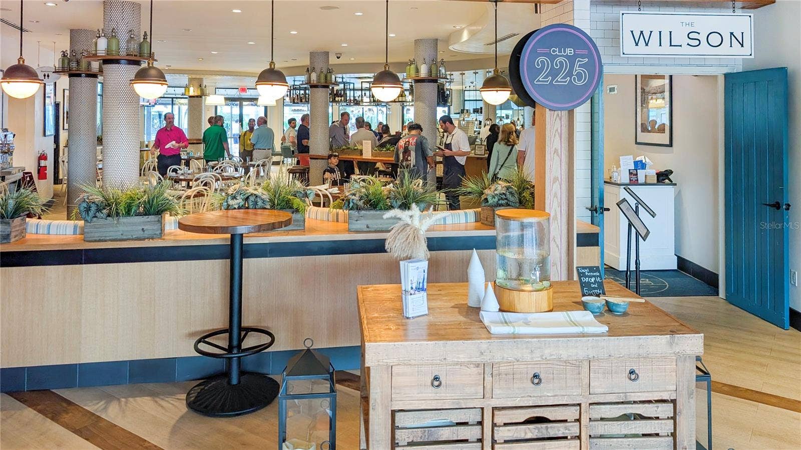 225 CELEBRATION PLACE, #212, Kissimmee, FL 34747 Quality On-Site Restaurant "The Wilson" with both Indoor and Outdoor Seating Overlooking the POOL!