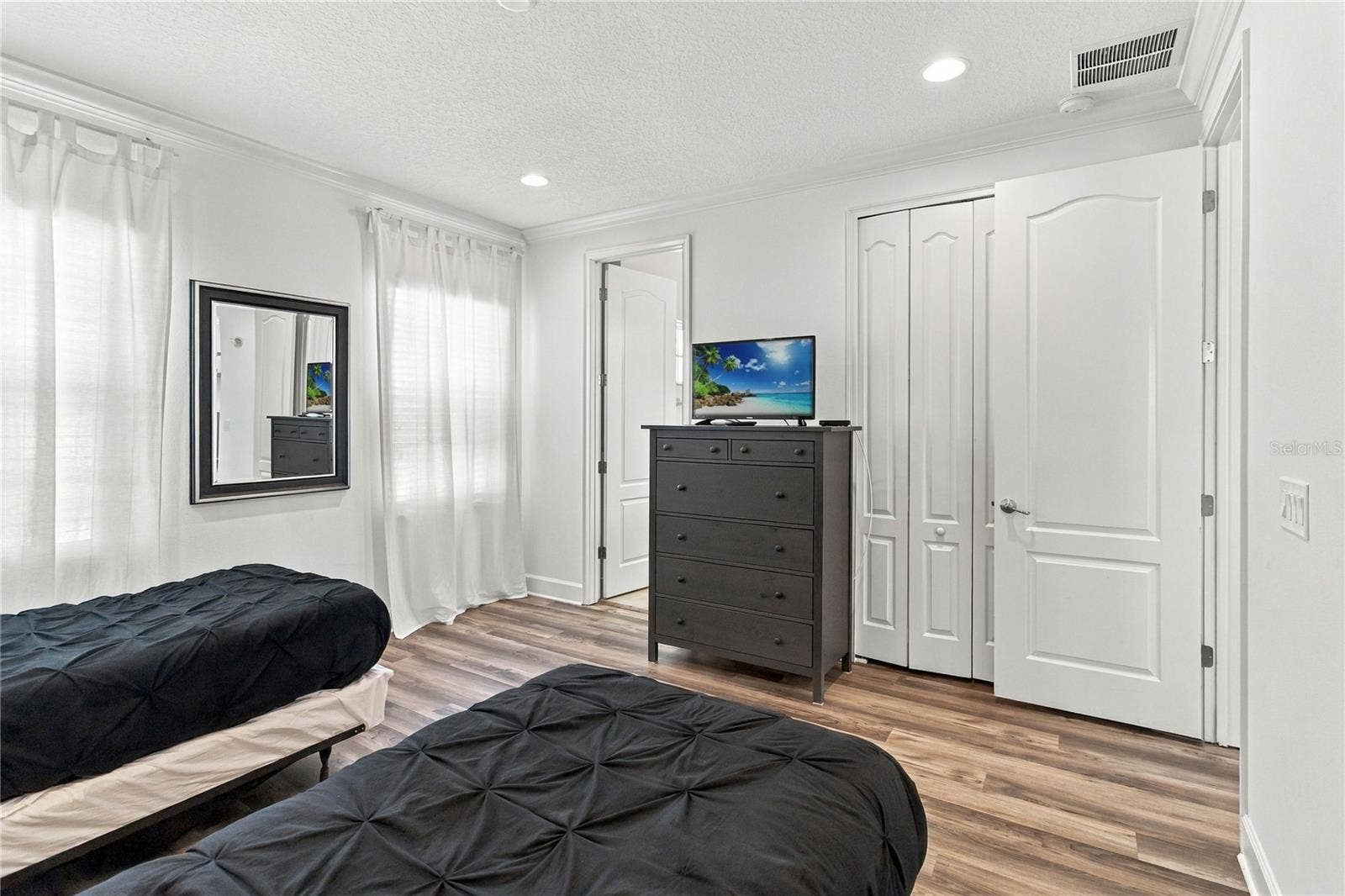 1472 FAIRVIEW CIR, Kissimmee, FL 34747 1472 FAIRVIEW CIR, Kissimmee, FL 34747