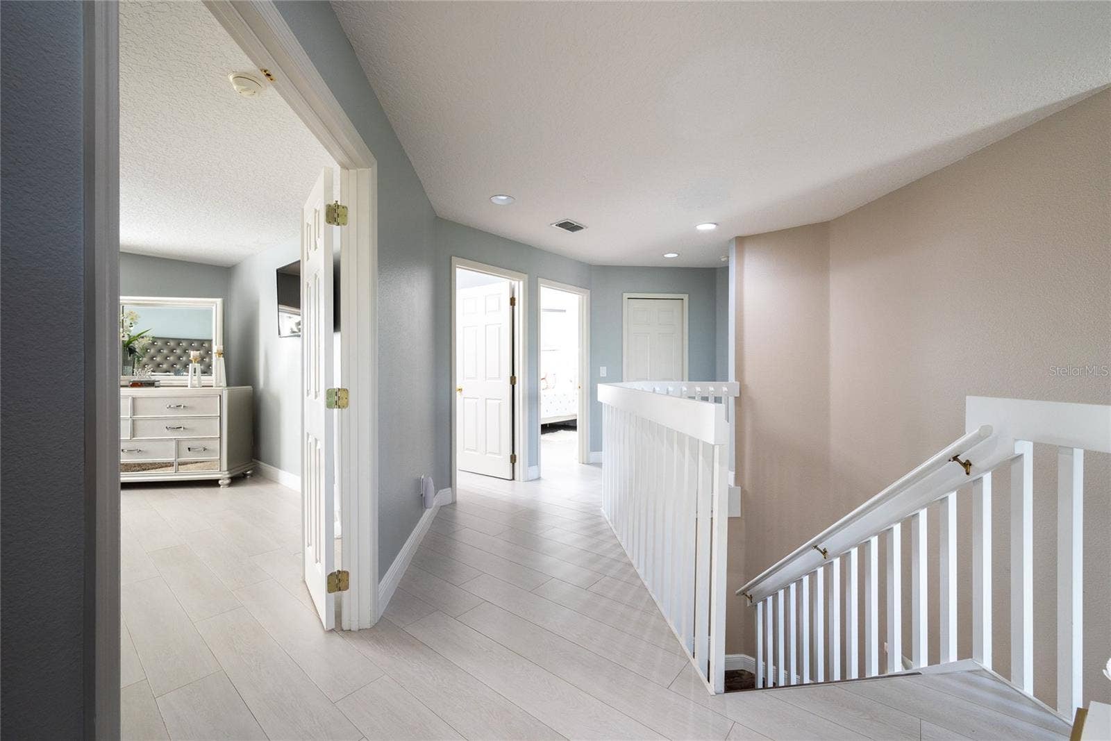 2122 CASCADES COVE DRIVE, Orlando, FL 32820 2122 CASCADES COVE DRIVE, Orlando, FL 32820