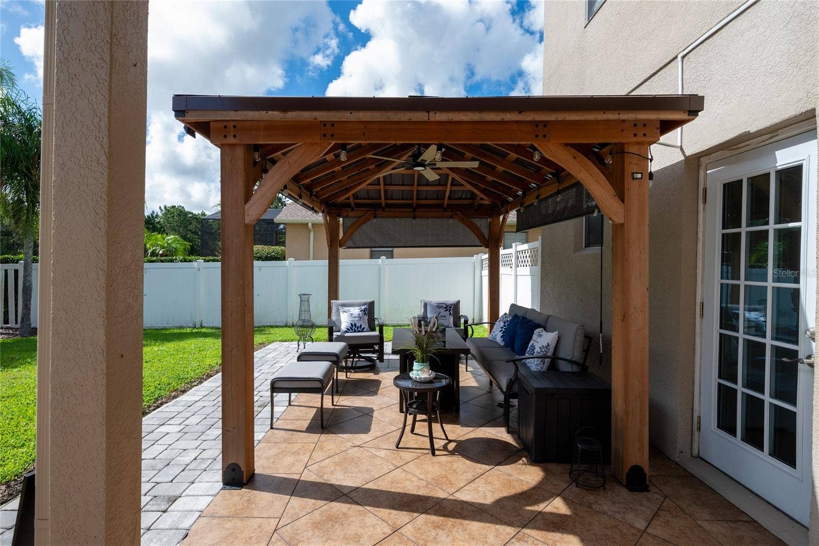 2122 CASCADES COVE DRIVE, Orlando, FL 32820 2122 CASCADES COVE DRIVE, Orlando, FL 32820