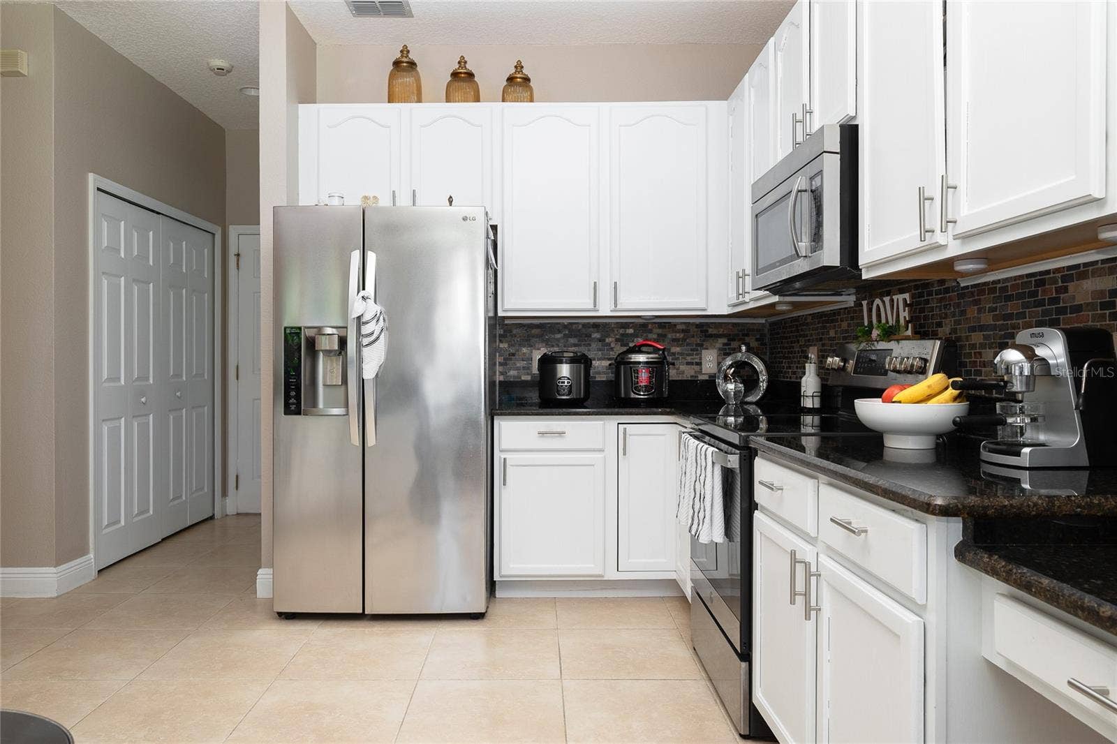 2122 CASCADES COVE DRIVE, Orlando, FL 32820 2122 CASCADES COVE DRIVE, Orlando, FL 32820