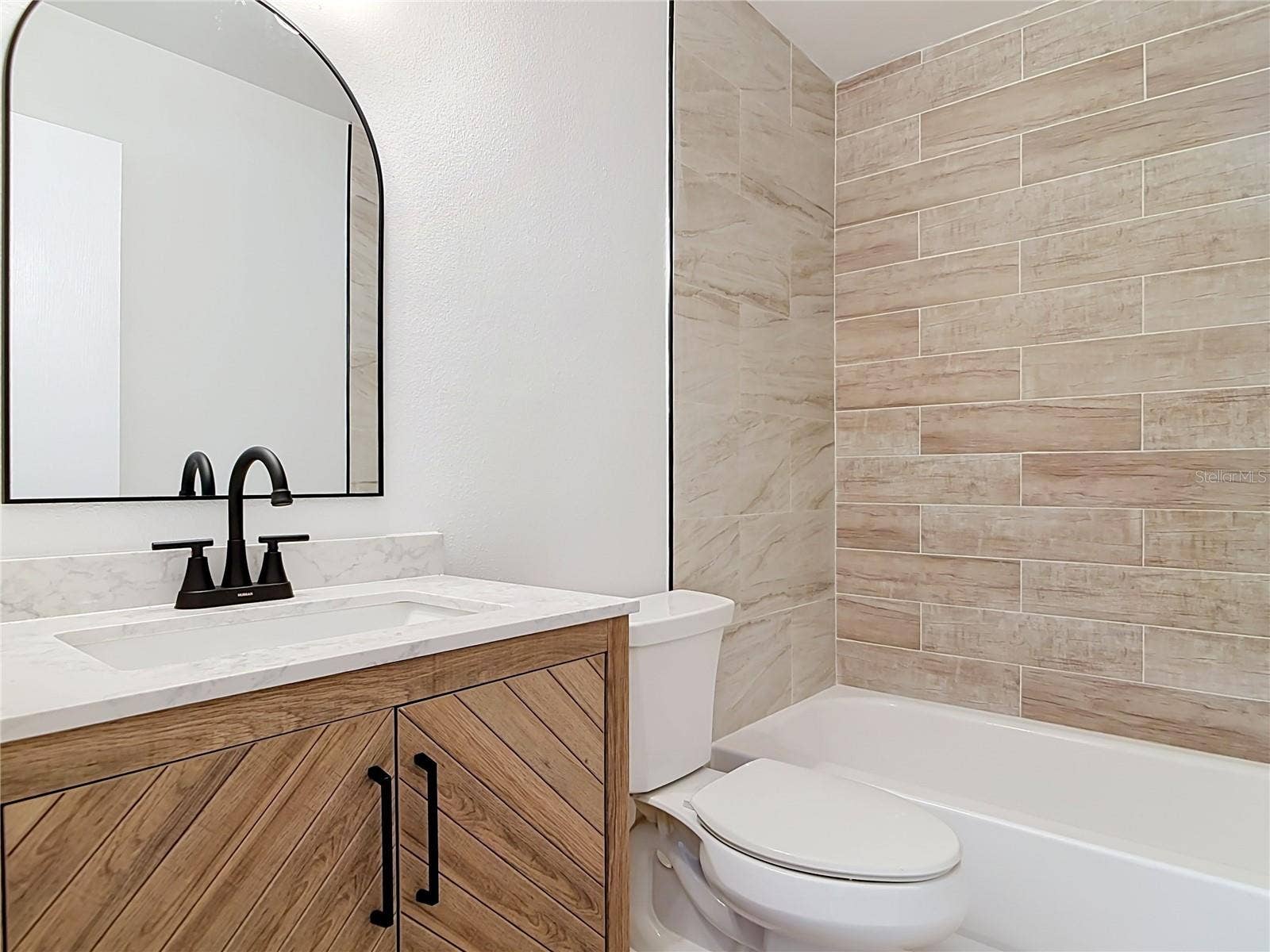 1056 SHADY HOLLOW DRIVE, Deland, FL 32724 Bathroom 2