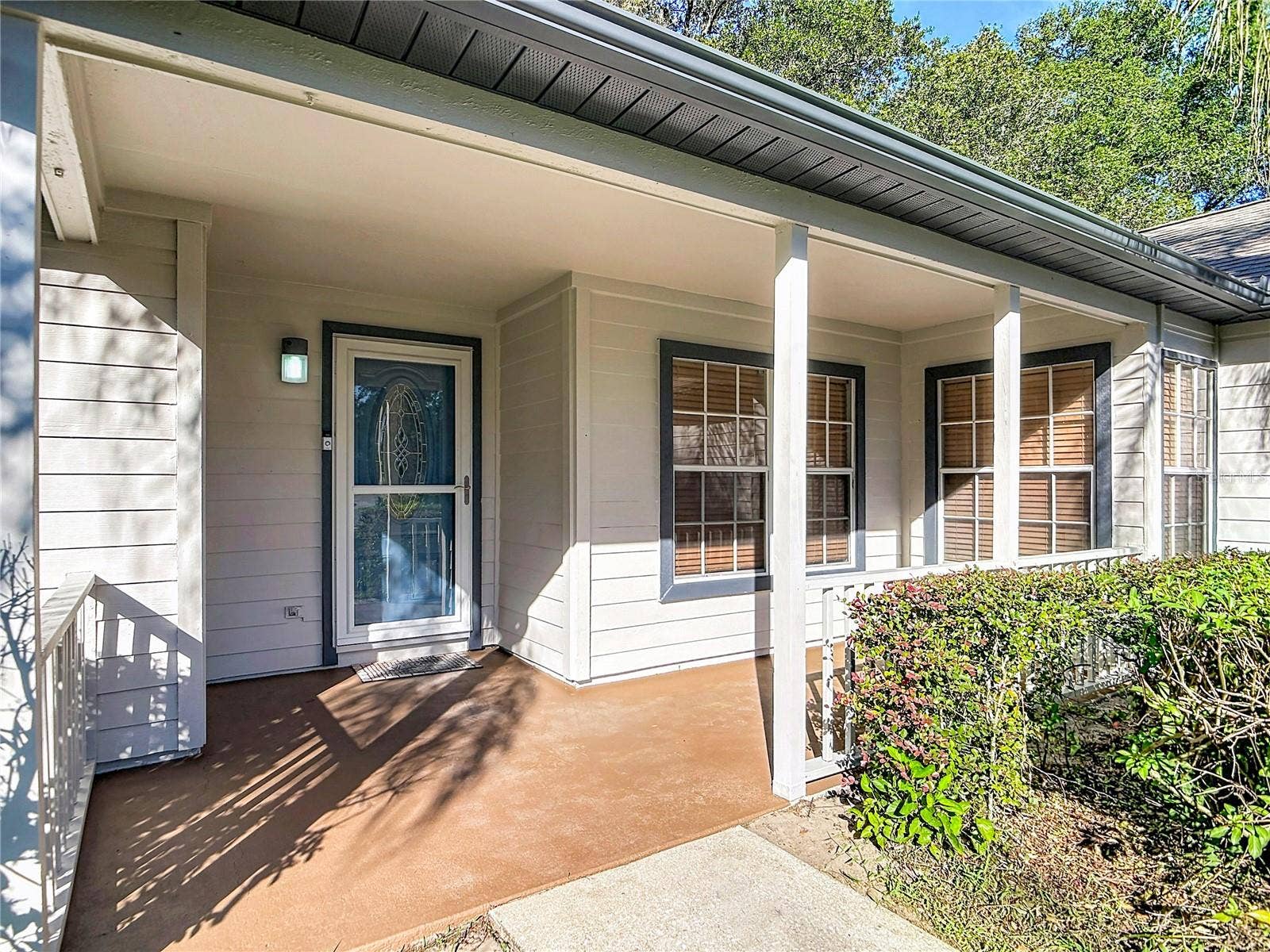 1056 SHADY HOLLOW DRIVE, Deland, FL 32724 Front porch