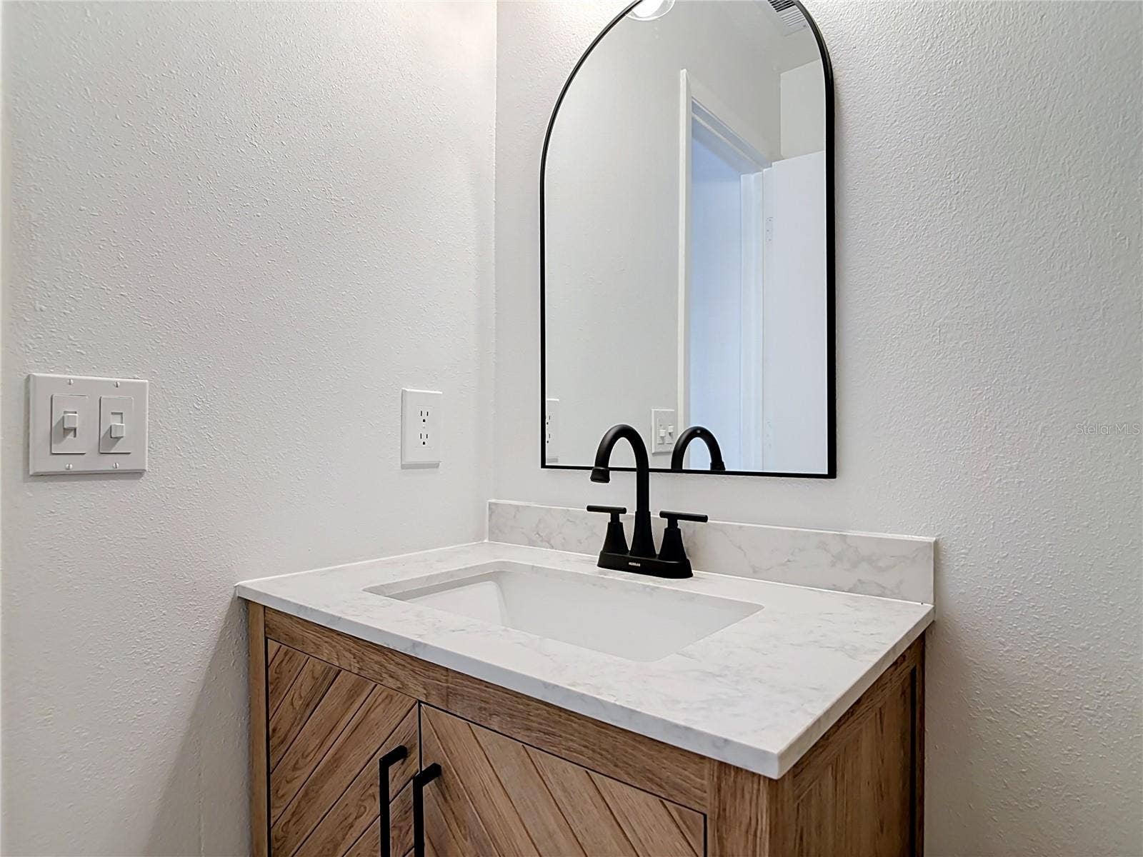 1056 SHADY HOLLOW DRIVE, Deland, FL 32724 Bathroom 2