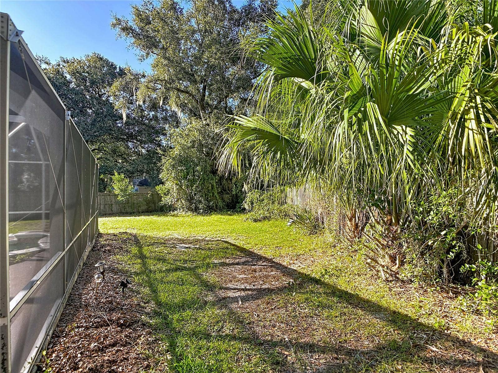 1056 SHADY HOLLOW DRIVE, Deland, FL 32724 1056 SHADY HOLLOW DRIVE, Deland, FL 32724