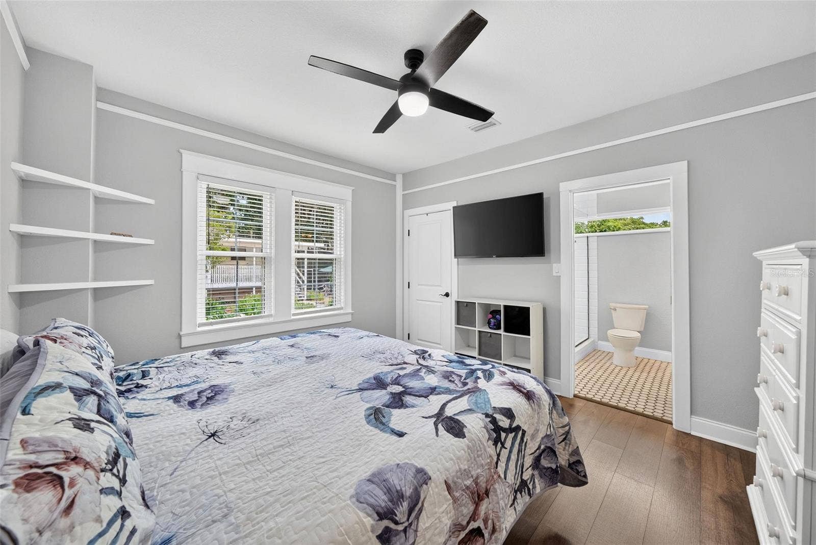 1625 S EOLA DRIVE, Orlando, FL 32806 1625 S EOLA DRIVE, Orlando, FL 32806