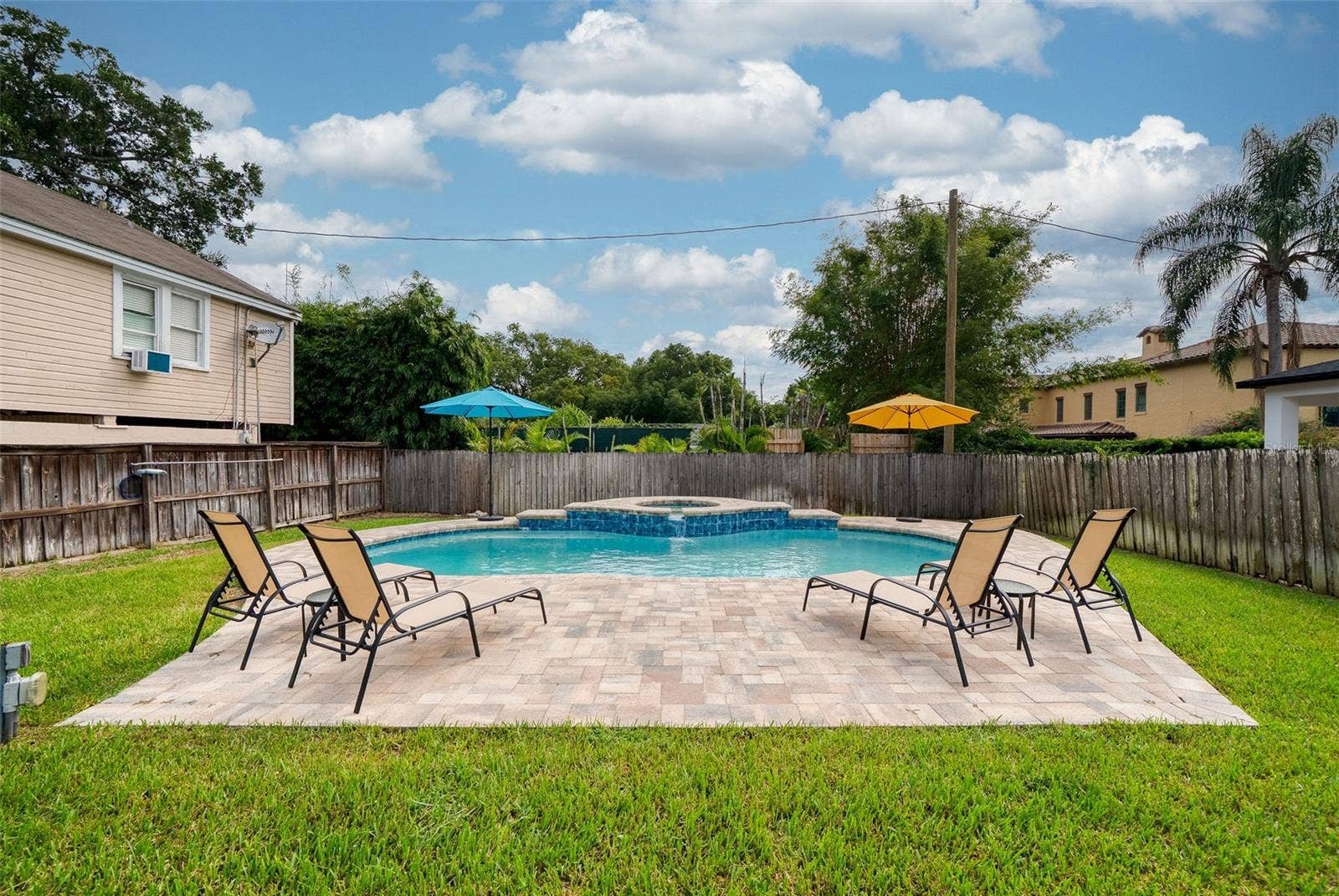1625 S EOLA DRIVE, Orlando, FL 32806 1625 S EOLA DRIVE, Orlando, FL 32806