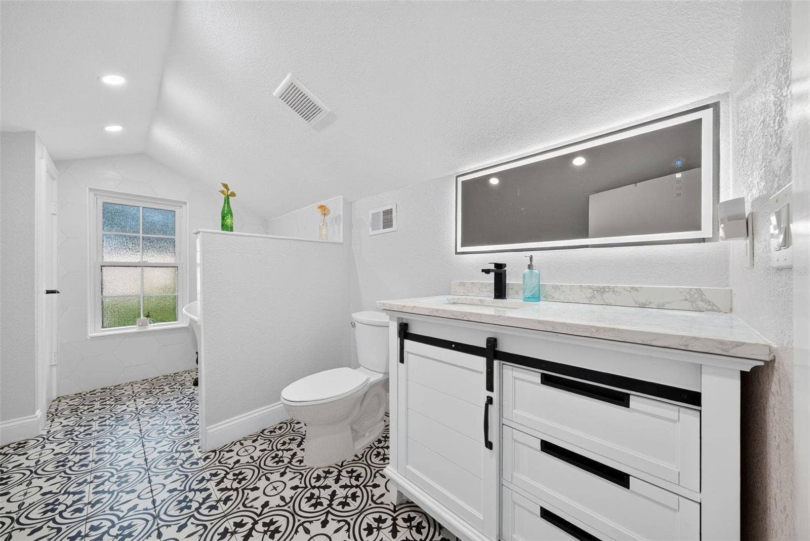 1625 S EOLA DRIVE, Orlando, FL 32806 Upstairs Bathroom #3