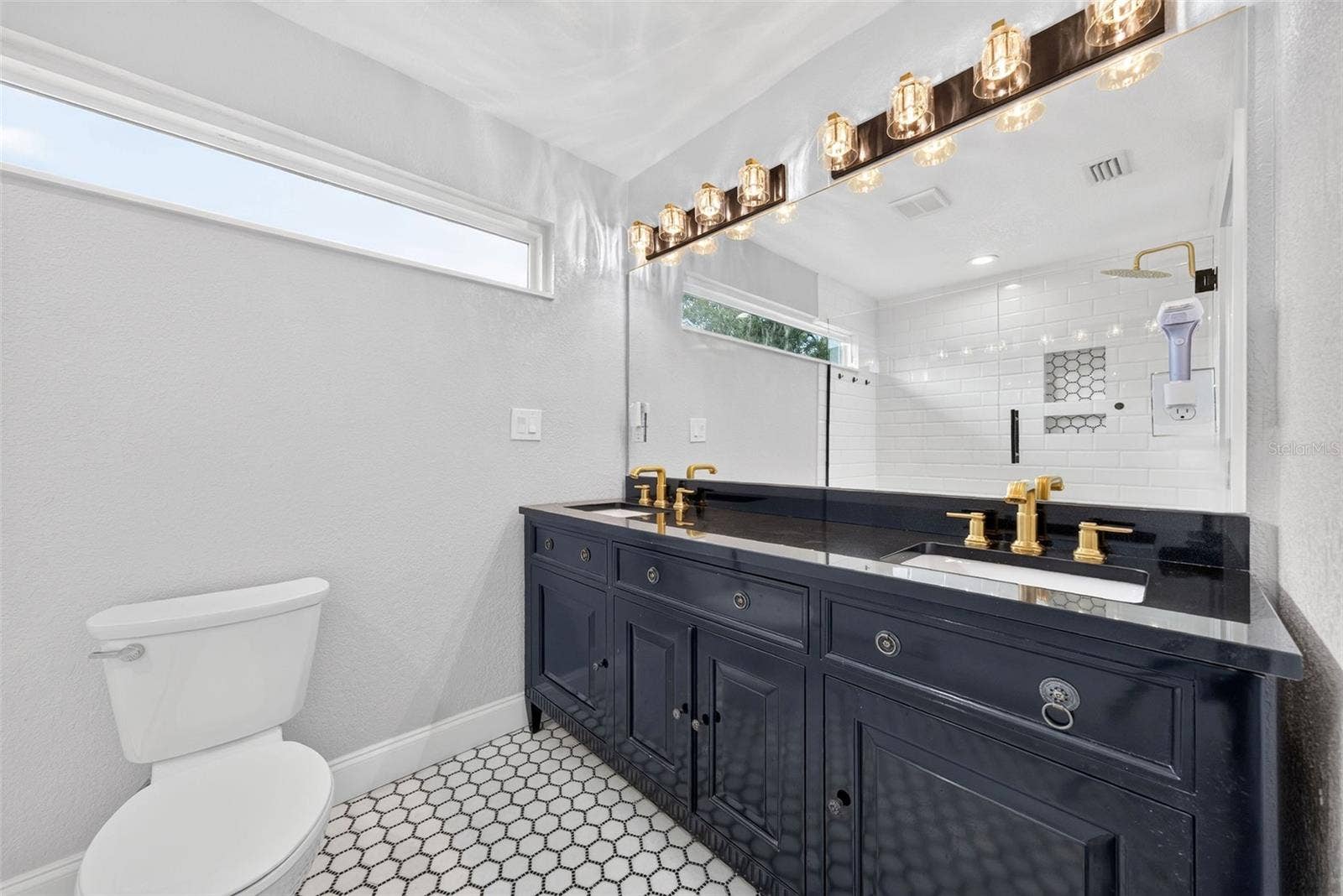 1625 S EOLA DRIVE, Orlando, FL 32806 Primary Bathroom