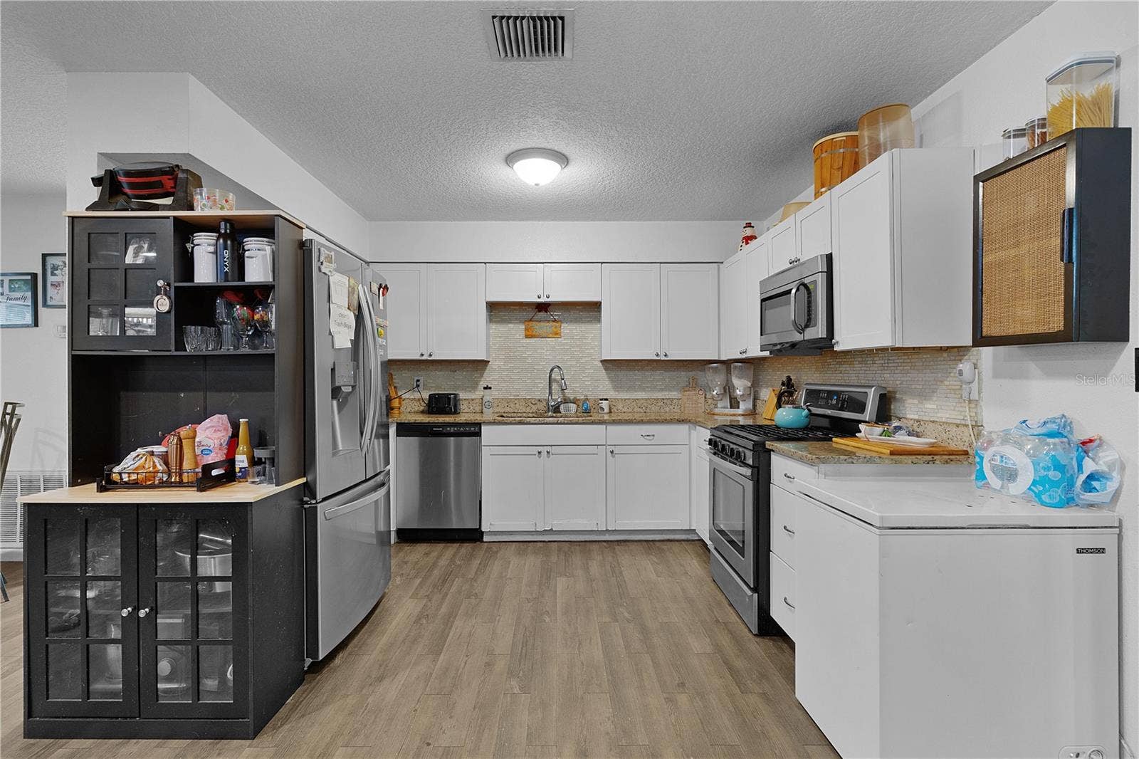 1124 N GRANT AVENUE, Mount Dora, FL 32757 1124 N GRANT AVENUE, Mount Dora, FL 32757