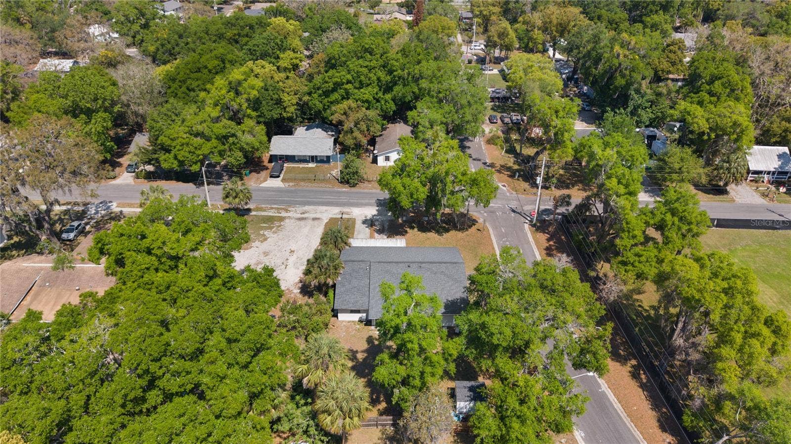 1124 N GRANT AVENUE, Mount Dora, FL 32757 1124 N GRANT AVENUE, Mount Dora, FL 32757