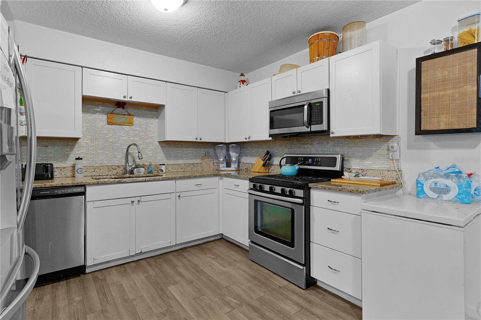 1124 N GRANT AVENUE, Mount Dora, FL 32757 1124 N GRANT AVENUE, Mount Dora, FL 32757