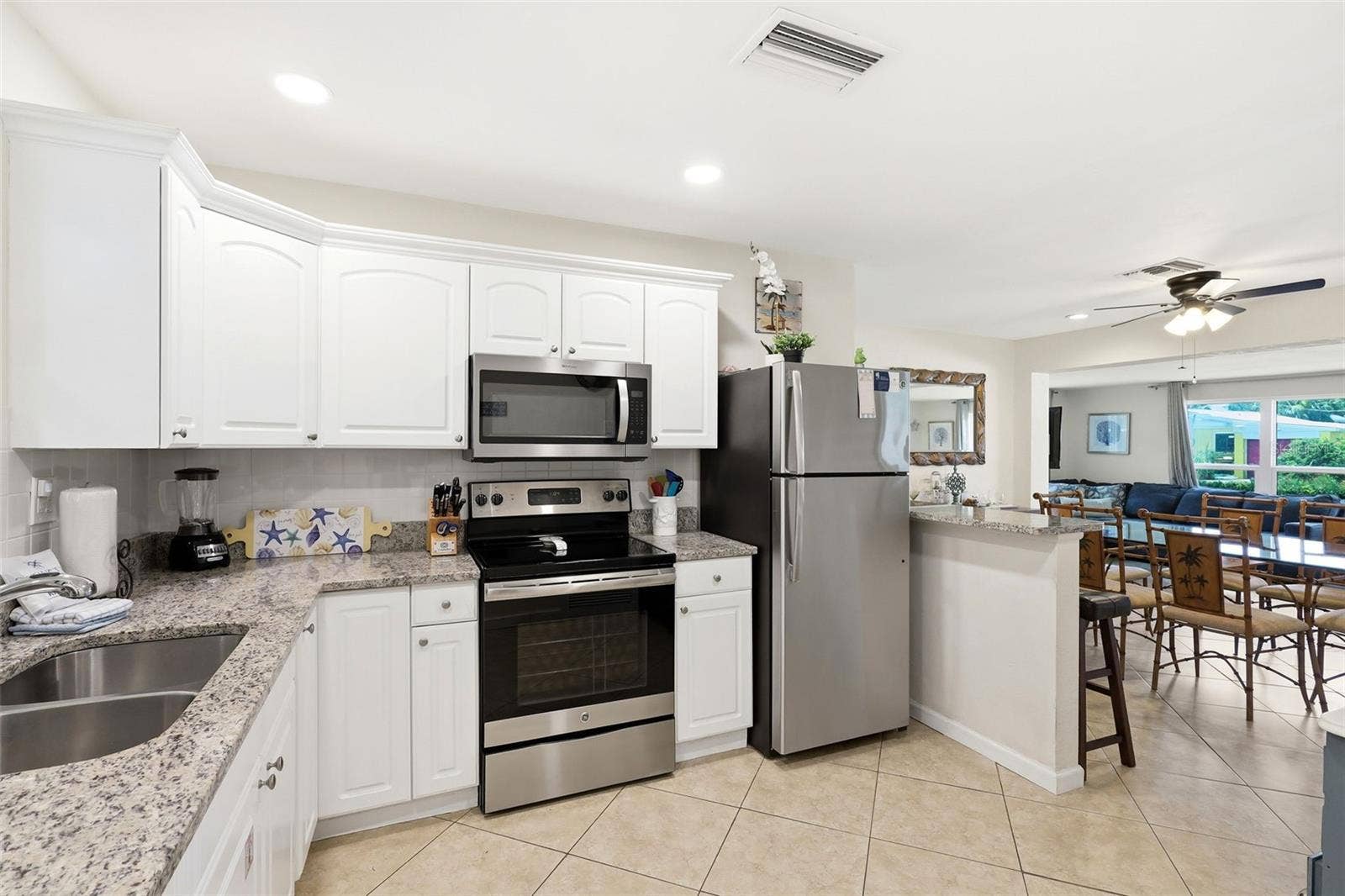159 LAURIE DRIVE, Ormond Beach, FL 32176 Kitchen with breakfast bar