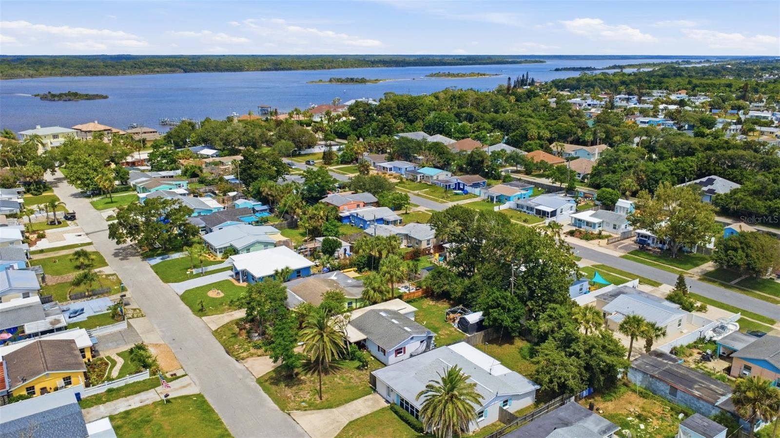 159 LAURIE DRIVE, Ormond Beach, FL 32176 1/3 mil to ocean and 1/4 to the river