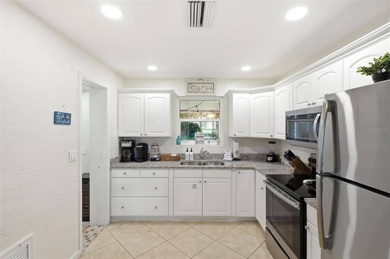 159 LAURIE DRIVE, Ormond Beach, FL 32176 159 LAURIE DRIVE, Ormond Beach, FL 32176