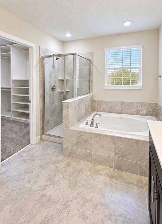 1152 TRAPPERS TRAIL LOOP, Davenport, FL 33896