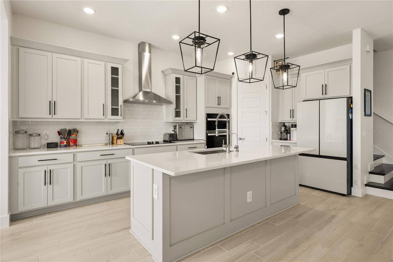 16513 SILVER BROOK WAY, Winter Garden, FL 34787 16513 SILVER BROOK WAY, Winter Garden, FL 34787