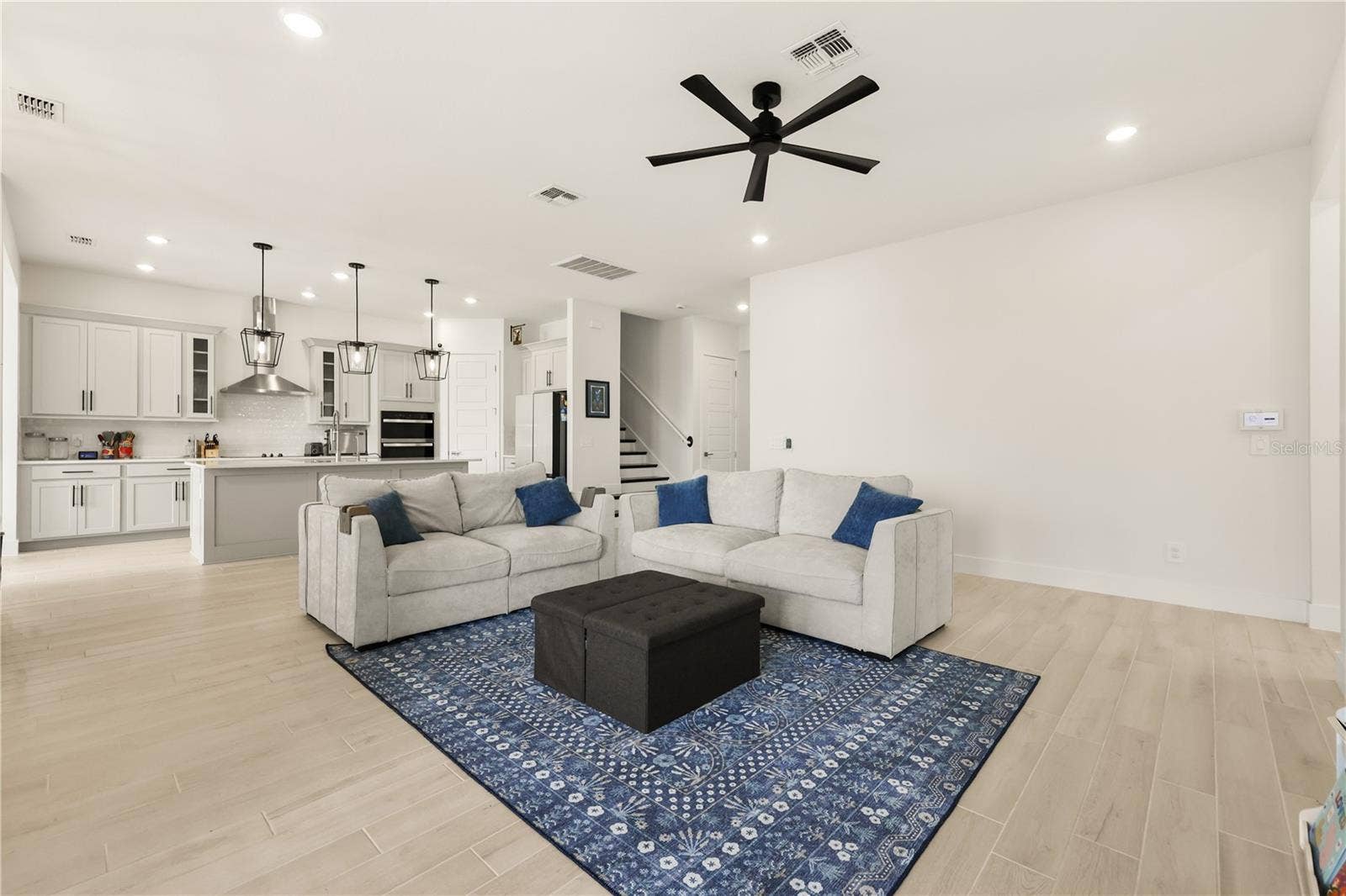 16513 SILVER BROOK WAY, Winter Garden, FL 34787 16513 SILVER BROOK WAY, Winter Garden, FL 34787