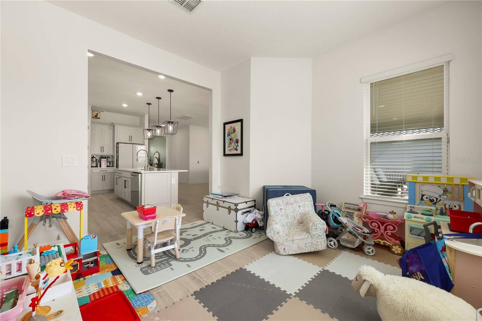 16513 SILVER BROOK WAY, Winter Garden, FL 34787 16513 SILVER BROOK WAY, Winter Garden, FL 34787
