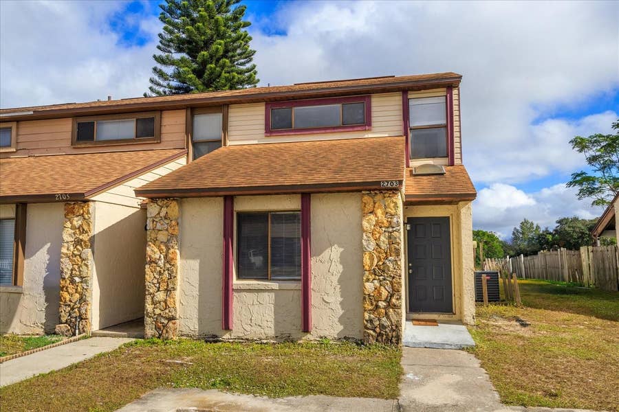 Property photo for 2703 HUNT CLUB LANE, Orlando, FL