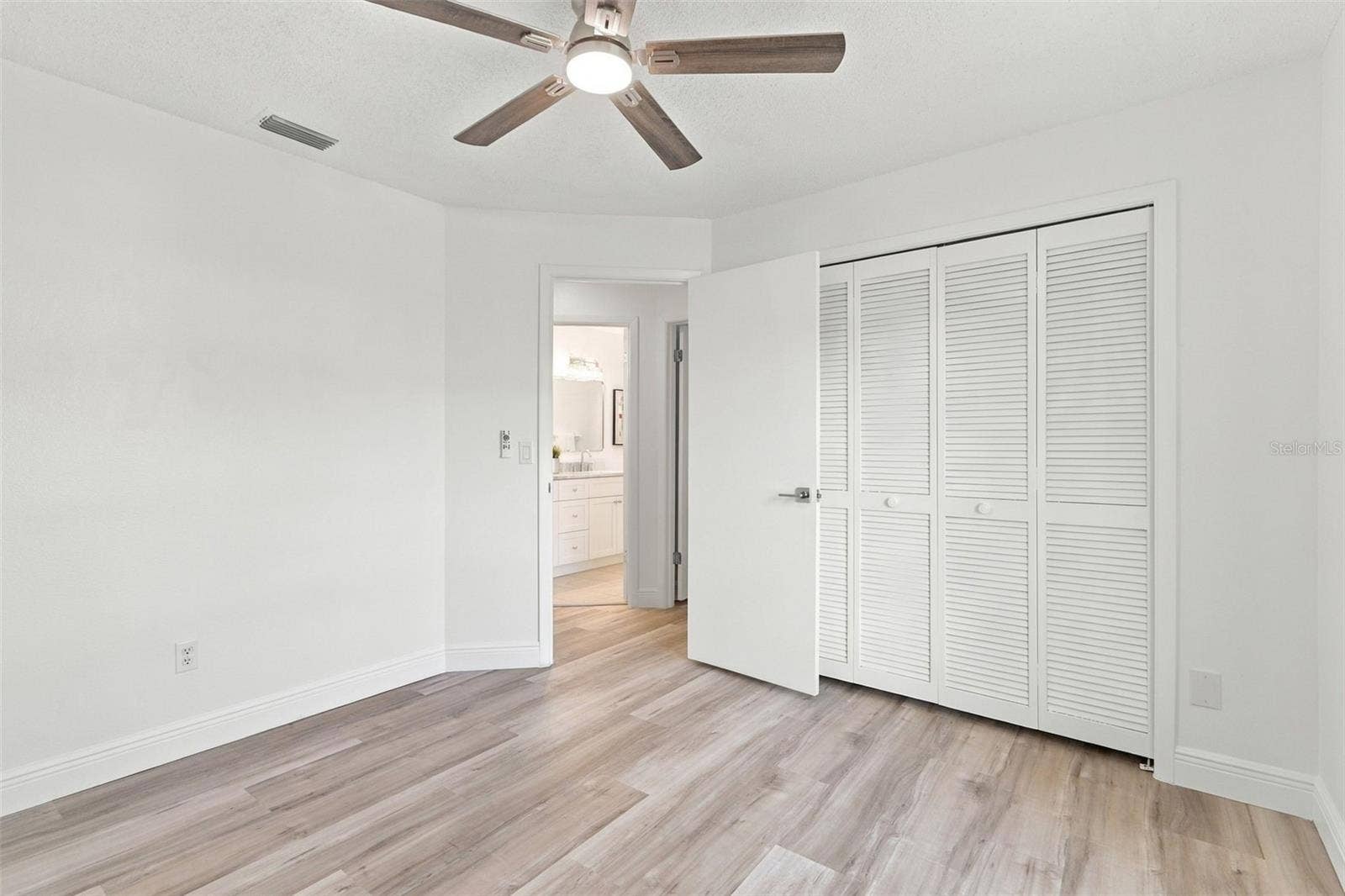 2358 OLDFIELD DRIVE, Orlando, FL 32837 2358 OLDFIELD DRIVE, Orlando, FL 32837