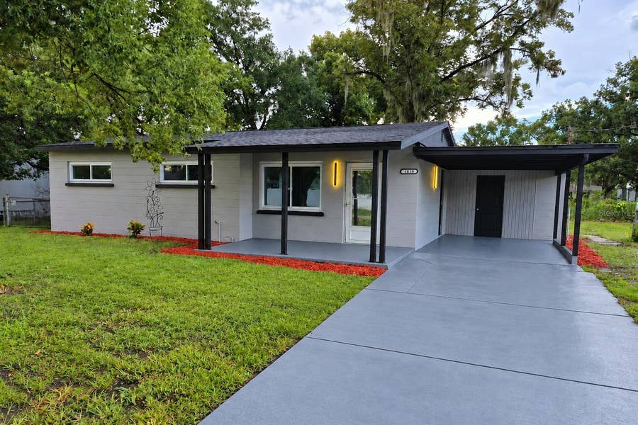 Property photo for 1810 E CAROL DRIVE, Plant City, FL