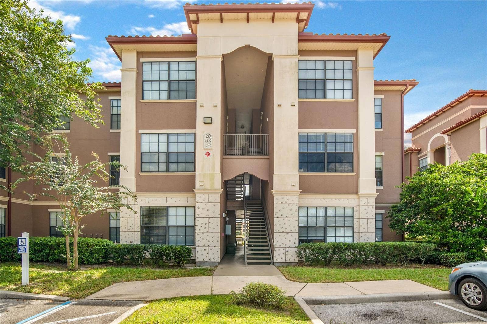6137 METROWEST BOULEVARD, #106, Orlando, FL 32835 6137 METROWEST BOULEVARD, #106, Orlando, FL 32835
