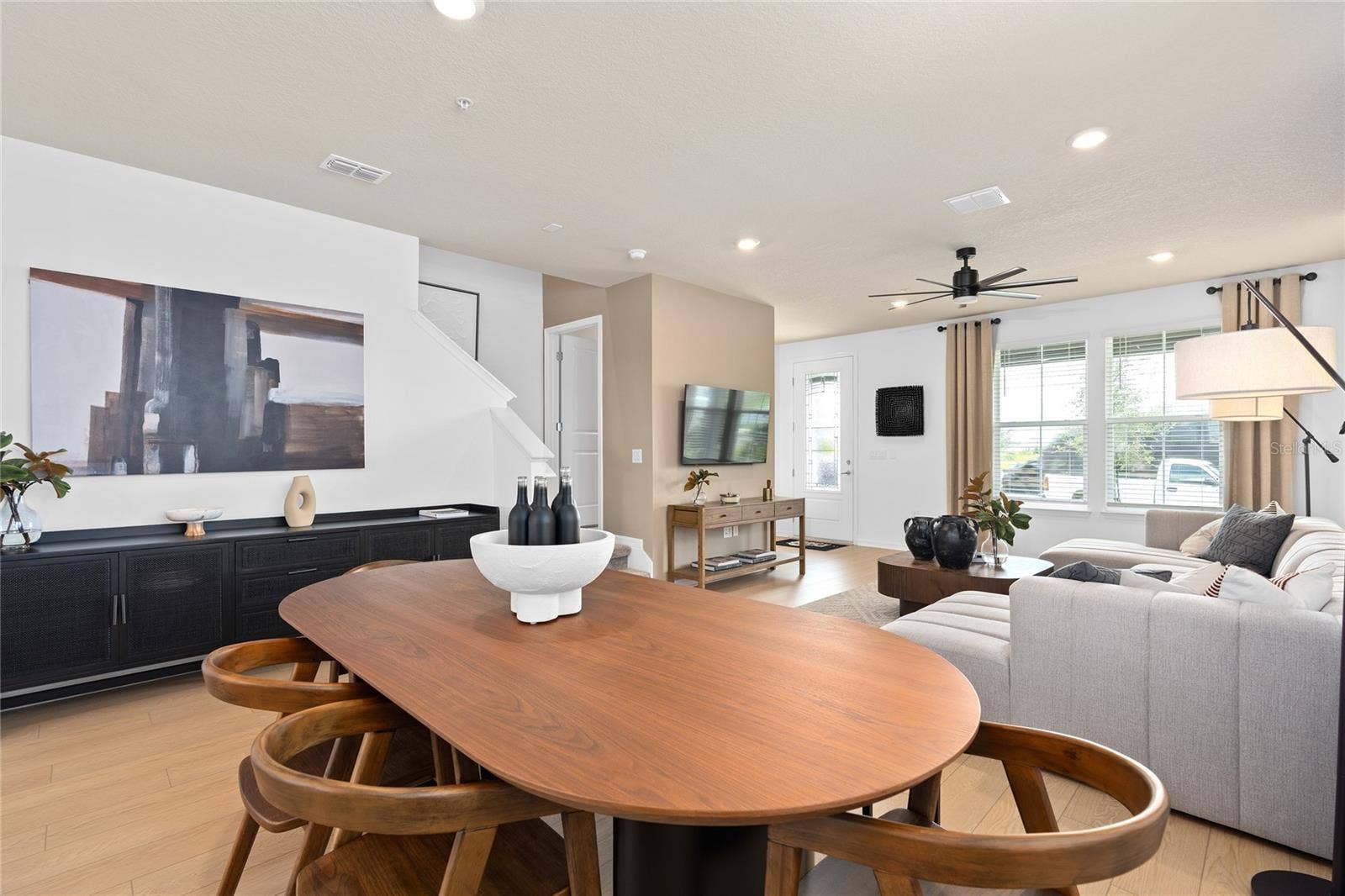 6379 ARGENT WOOD DRIVE, Winter Garden, FL 34787 Model Home Design Only. Pictures and furnishings are for illustrative purposes only. Elevations, colors and options may vary. Furniture is for model home staging only.