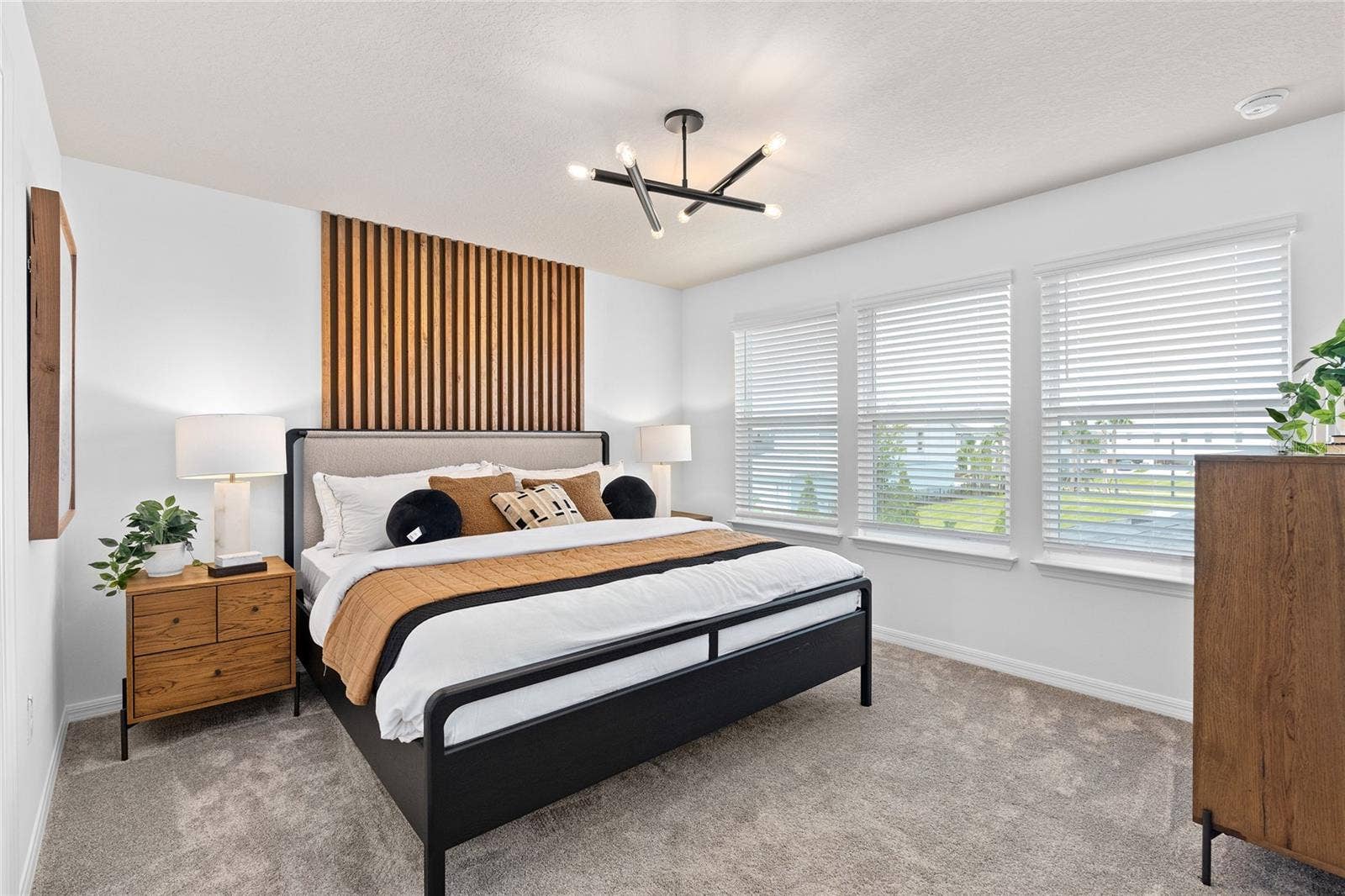 6379 ARGENT WOOD DRIVE, Winter Garden, FL 34787 Model Home Design Only. Pictures and furnishings are for illustrative purposes only. Elevations, colors and options may vary. Furniture is for model home staging only.