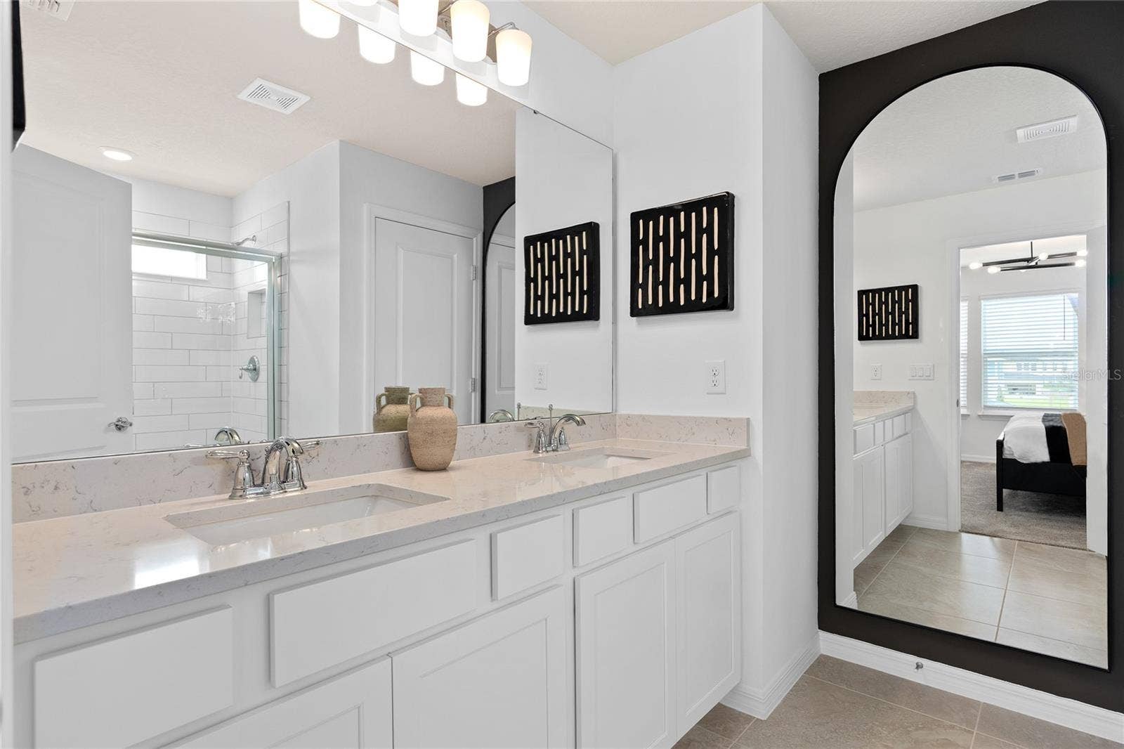 6379 ARGENT WOOD DRIVE, Winter Garden, FL 34787 Model Home Design Only. Pictures and furnishings are for illustrative purposes only. Elevations, colors and options may vary. Furniture is for model home staging only.
