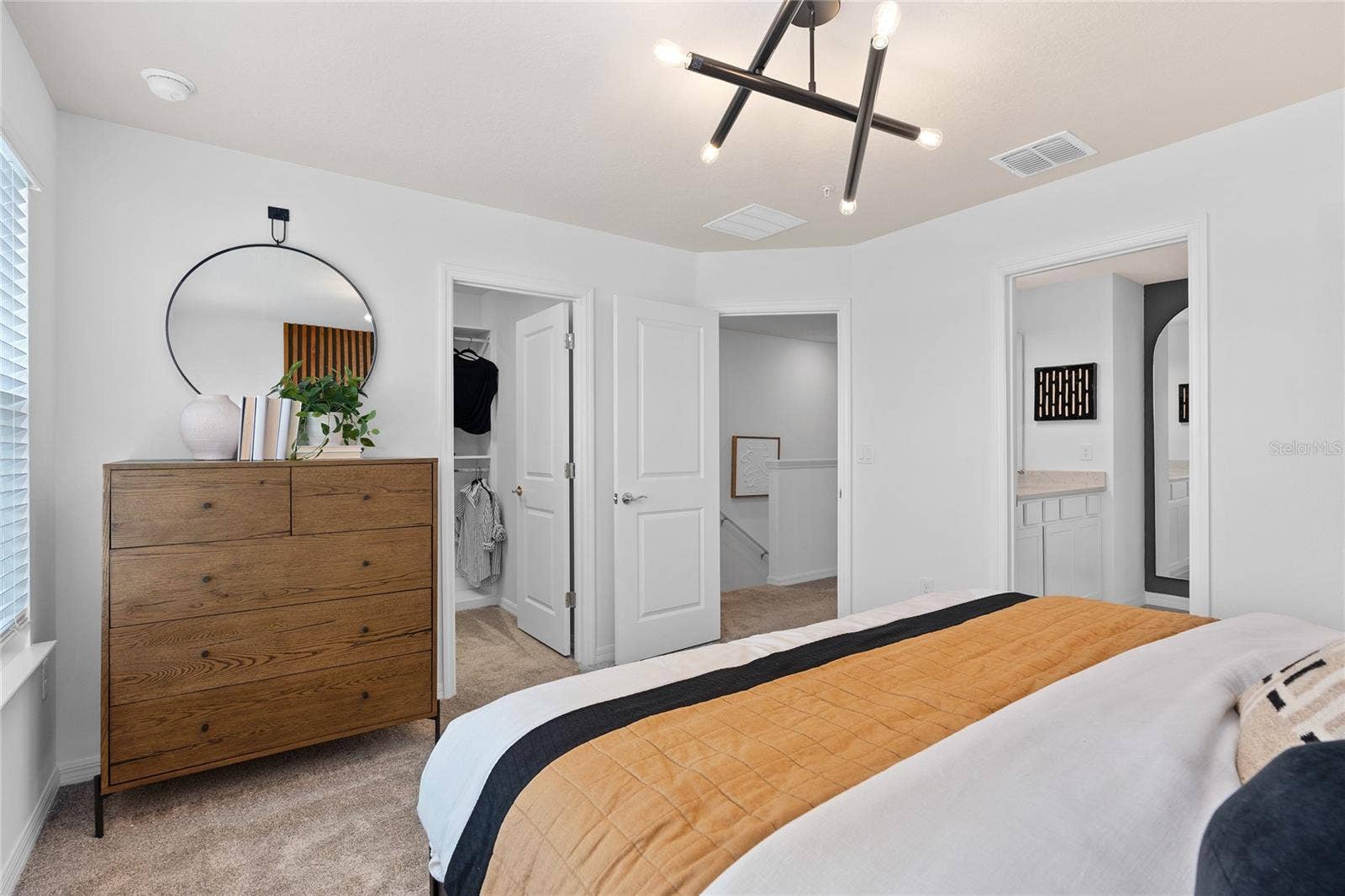 6379 ARGENT WOOD DRIVE, Winter Garden, FL 34787 Model Home Design Only. Pictures and furnishings are for illustrative purposes only. Elevations, colors and options may vary. Furniture is for model home staging only.
